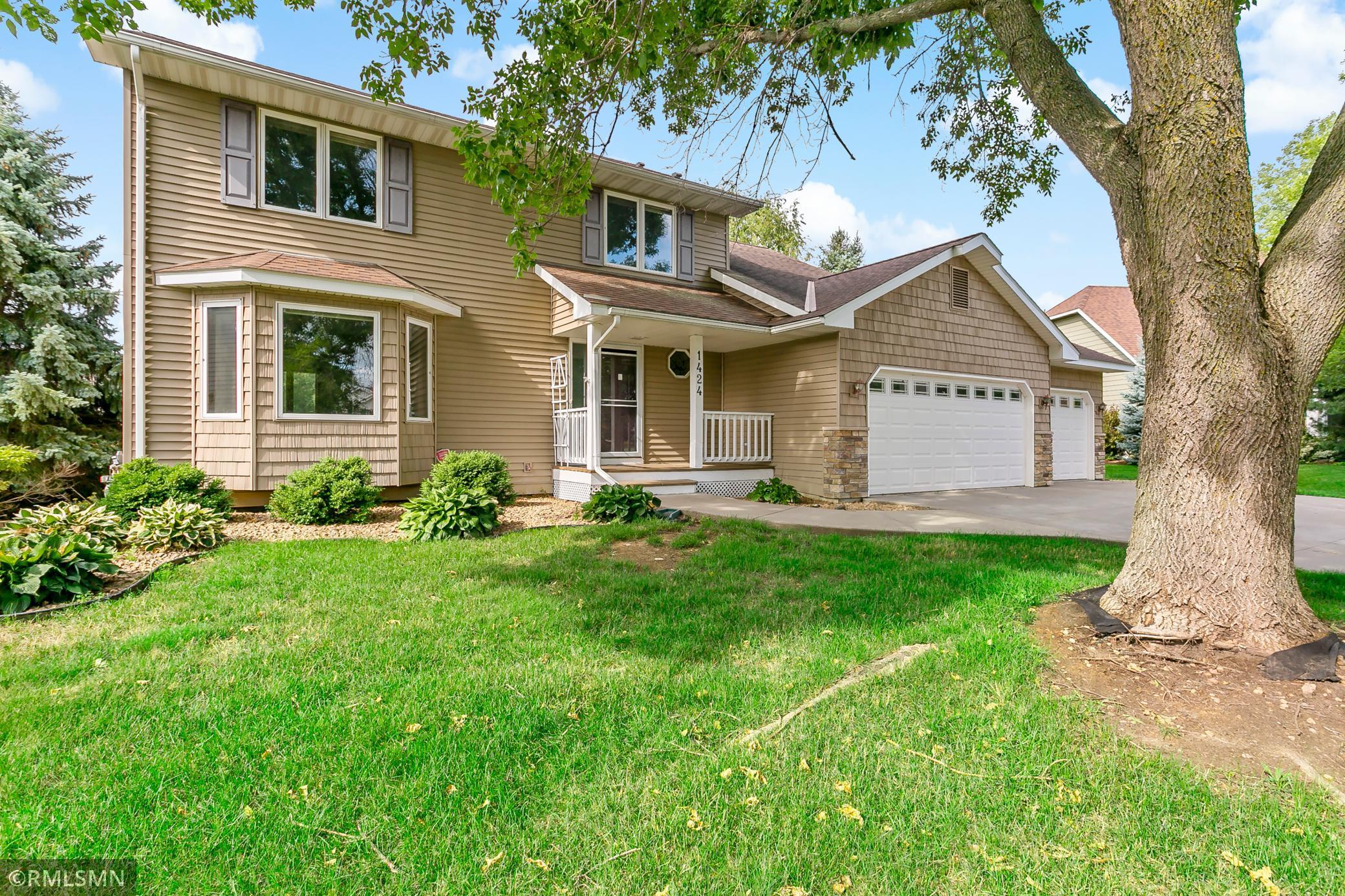 View of Residential at 1424 Interlachen Circle, Woodbury MN 55125, Woodbury - Mike Wilen | Minnesota Team Real Estate