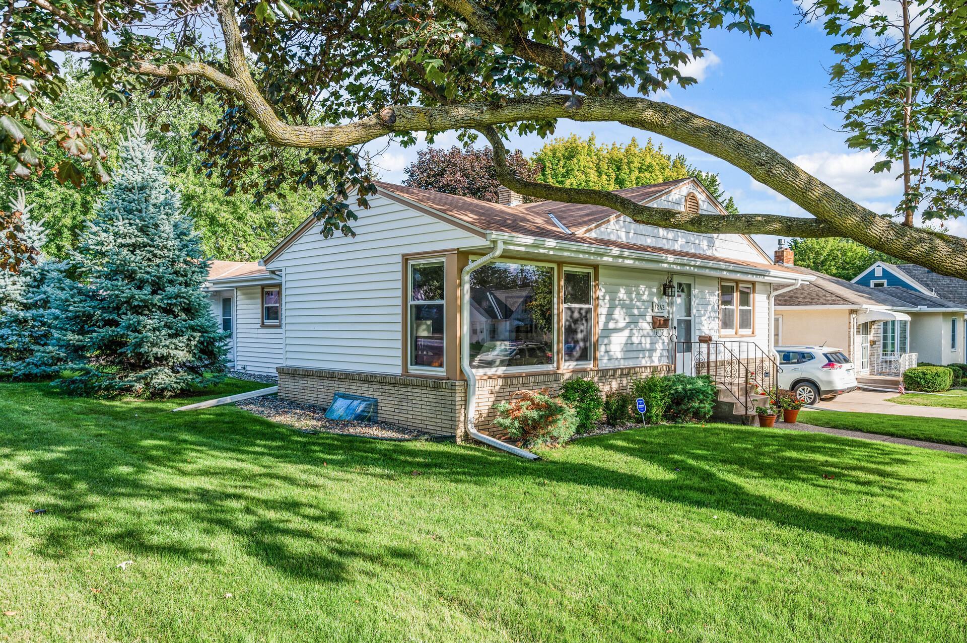 View of Residential at 1242 Cherokee Avenue, West Saint Paul MN 55118, West Saint Paul - Mike Wilen | Minnesota Team Real Estate