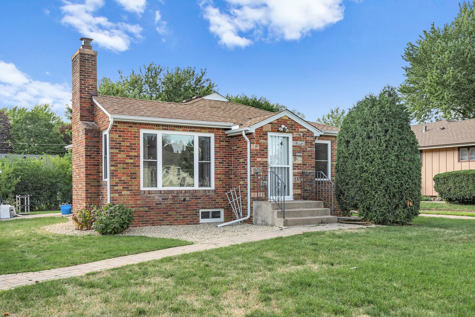 View of Residential at 1979 Greenbrier Street, Maplewood MN 55117, Maplewood - Mike Wilen | Minnesota Team Real Estate