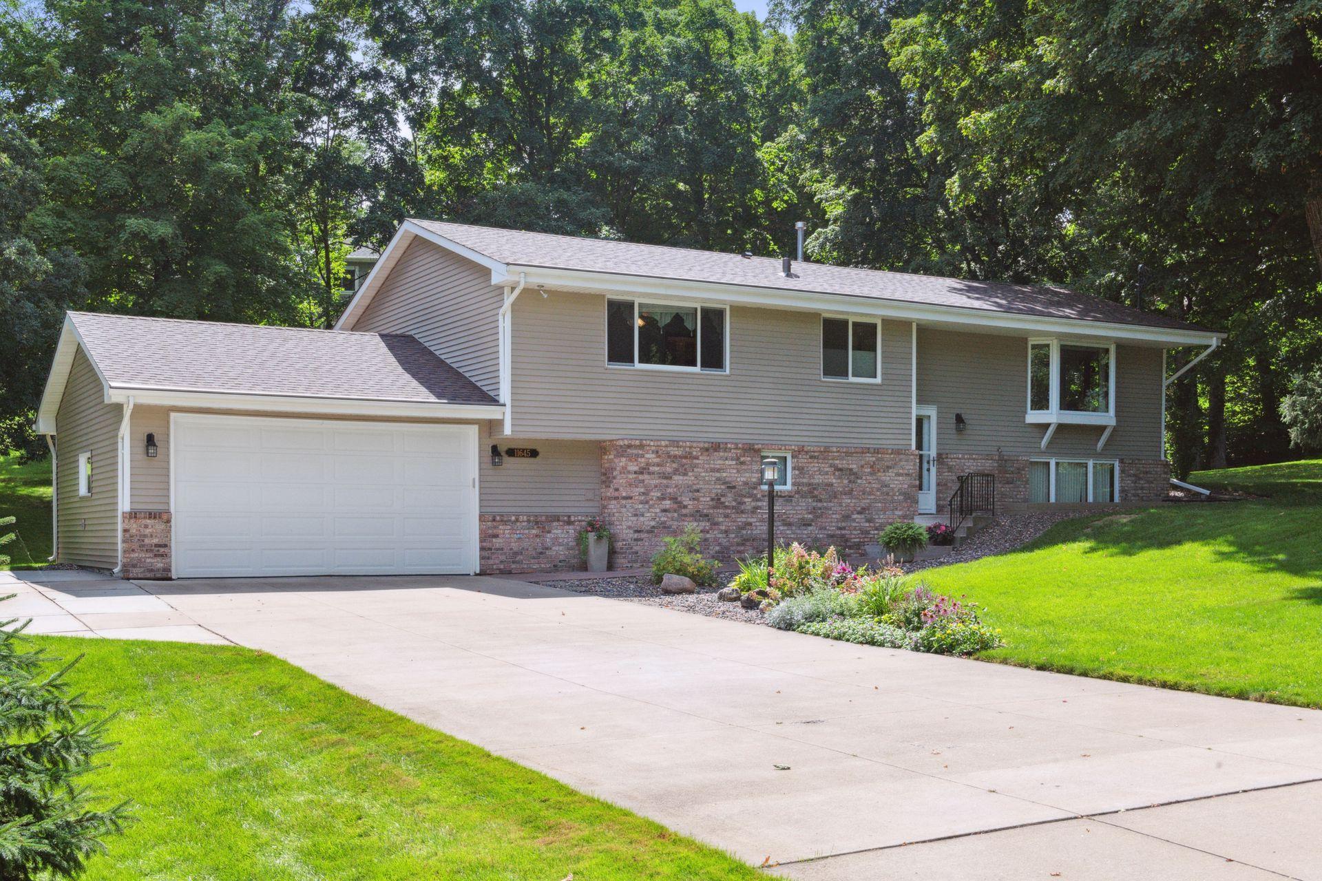View of Residential at 11645 28th Avenue, Plymouth MN 55441, Plymouth - Mike Wilen | Minnesota Team Real Estate