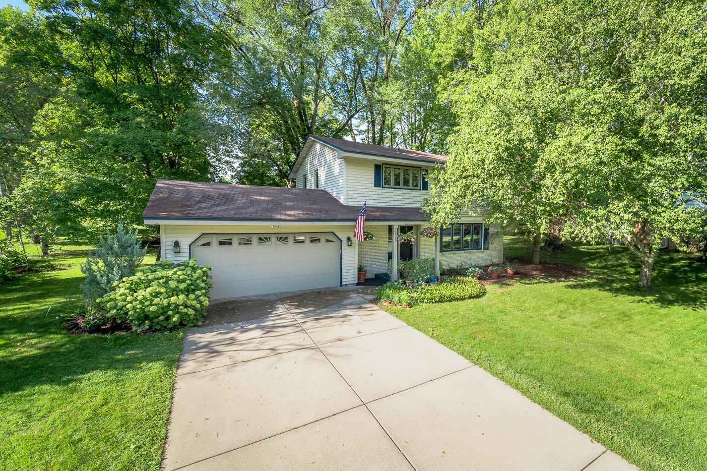 View of Residential at 2625 London Court, Burnsville MN 55337, Burnsville - Mike Wilen | Minnesota Team Real Estate