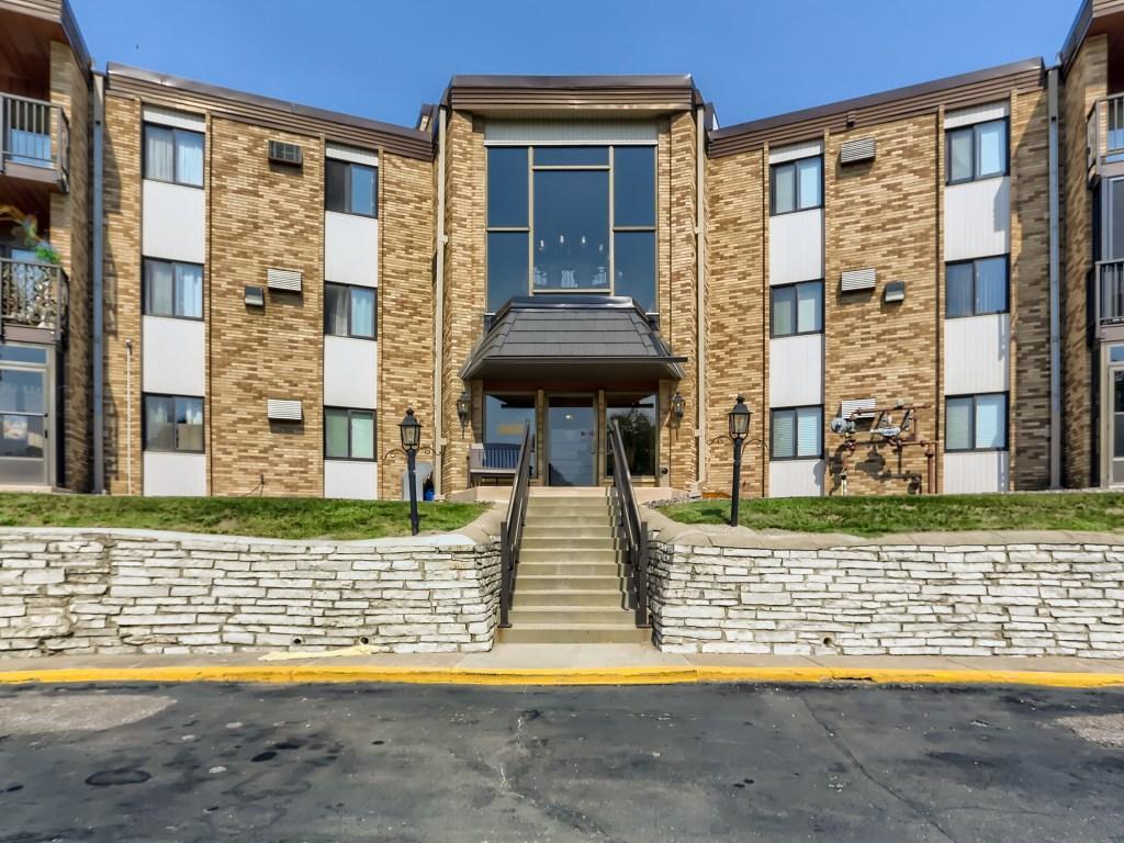 View of Residential at 2690 Oxford Street #231, Roseville MN 55113, Roseville - Mike Wilen | Minnesota Team Real Estate