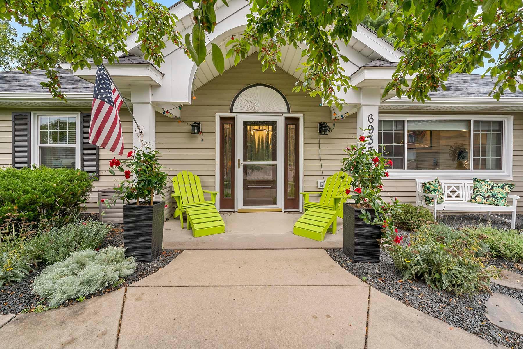View of Residential at 6937 Upper 28th Street, Oakdale MN 55128, Oakdale - Mike Wilen | Minnesota Team Real Estate