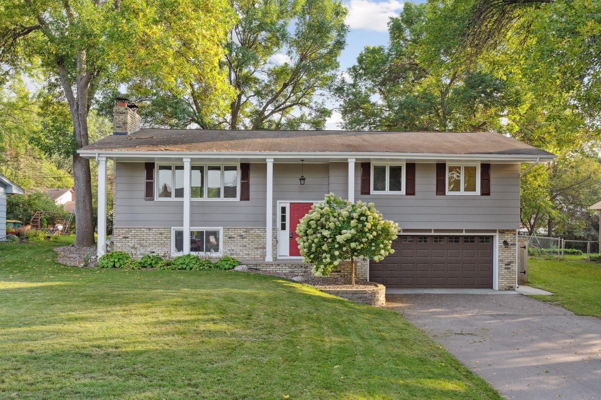 View of Residential at 8517 Northwood Parkway, New Hope MN 55427, New Hope - Mike Wilen | Minnesota Team Real Estate