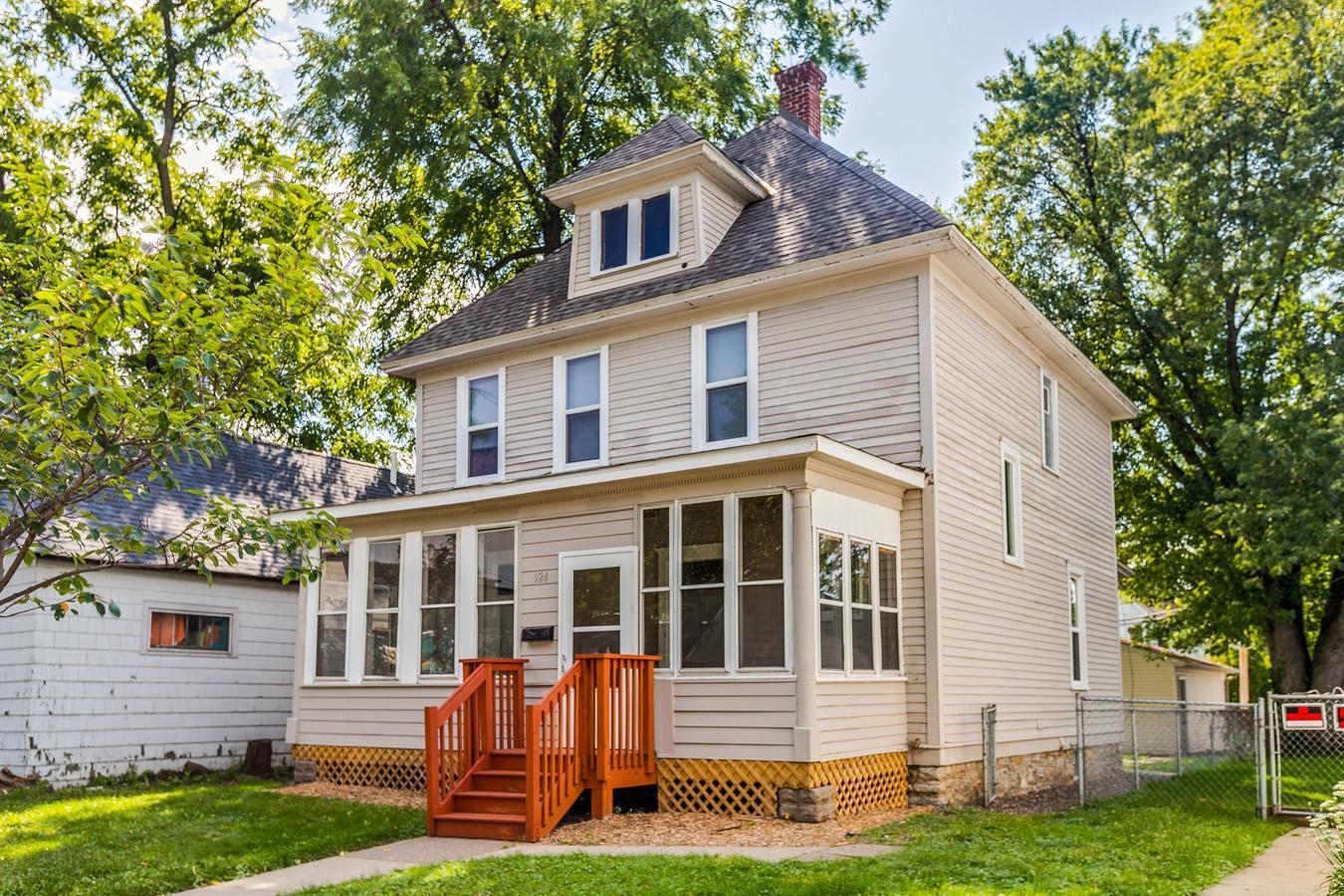 View of Residential at 924 Case Avenue, Saint Paul MN 55106, Saint Paul - Mike Wilen | Minnesota Team Real Estate