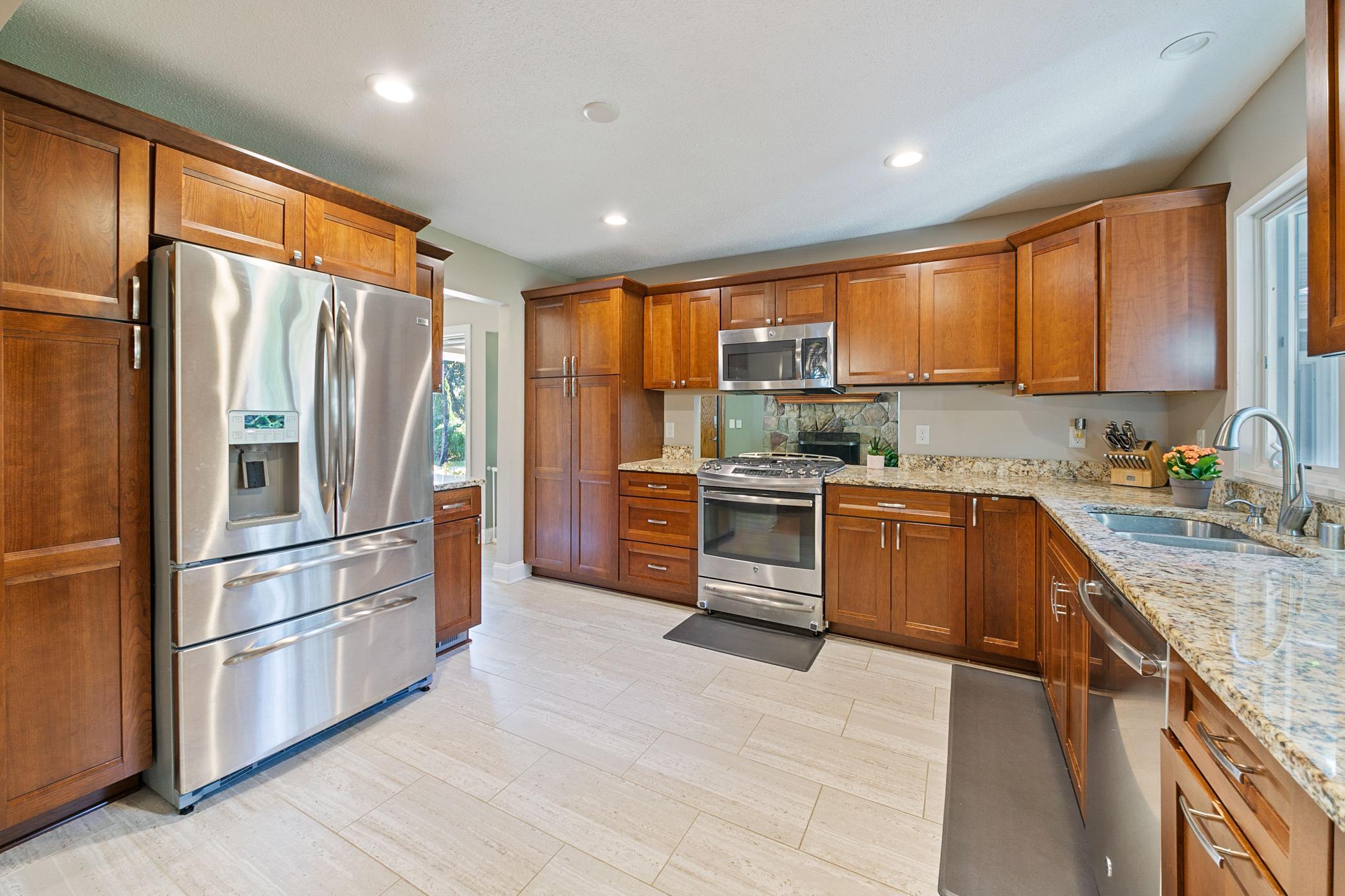 View of Residential at 10914 Southview Drive, Burnsville MN 55337, Burnsville - Mike Wilen | Minnesota Team Real Estate