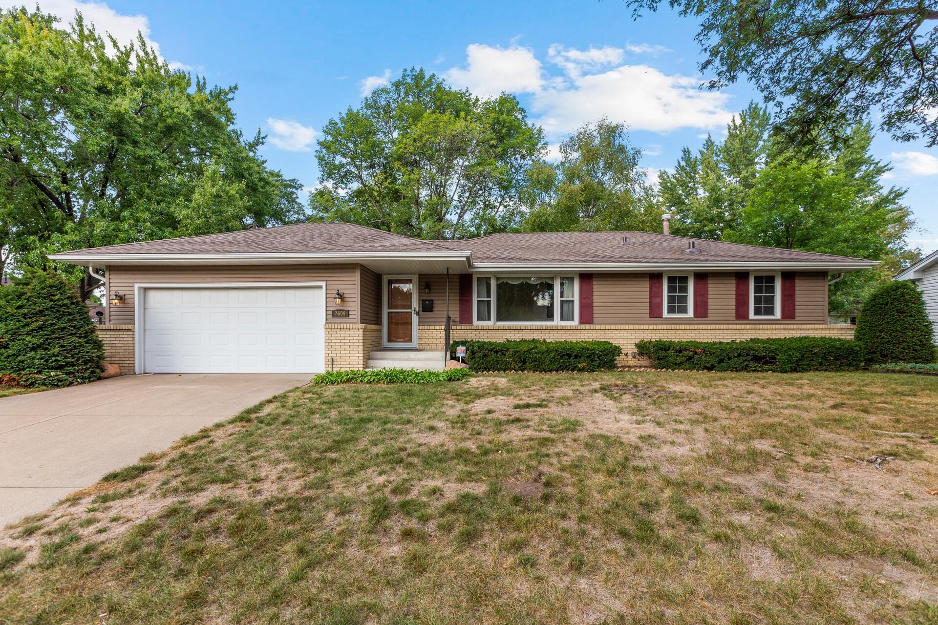 View of Residential at 7609 Perry Avenue, Brooklyn Park MN 55443, Brooklyn Park - Mike Wilen | Minnesota Team Real Estate