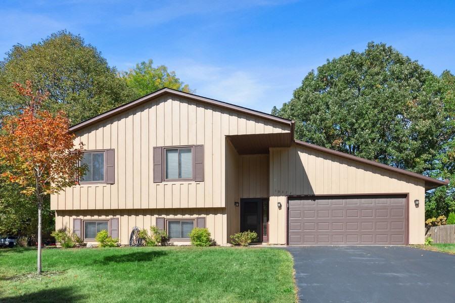 View of Residential at 10372 Xylon Road, Bloomington MN 55438, Bloomington - Mike Wilen | Minnesota Team Real Estate