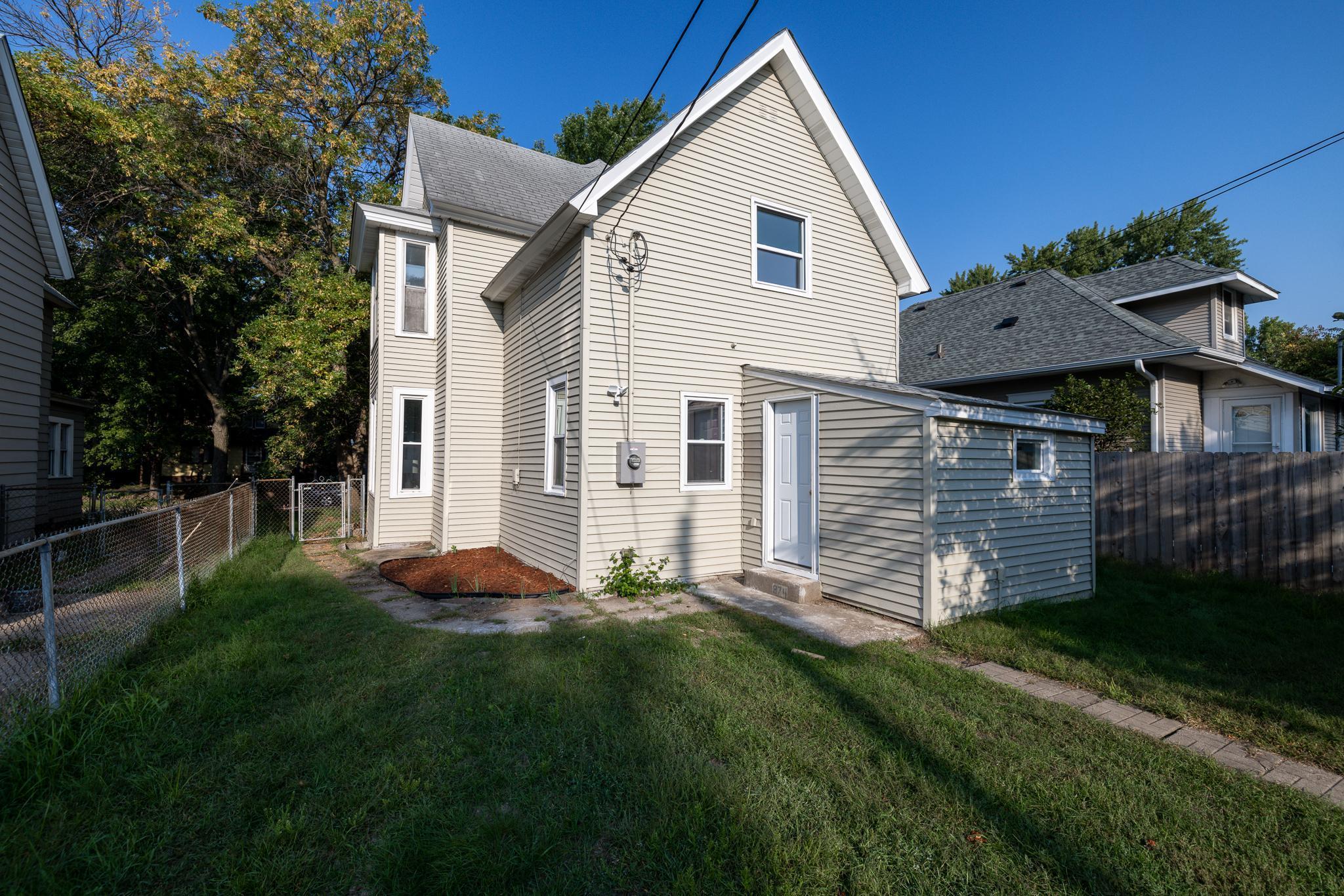 View of Residential at 874 Howell Street, Saint Paul MN 55104, Saint Paul - Mike Wilen | Minnesota Team Real Estate