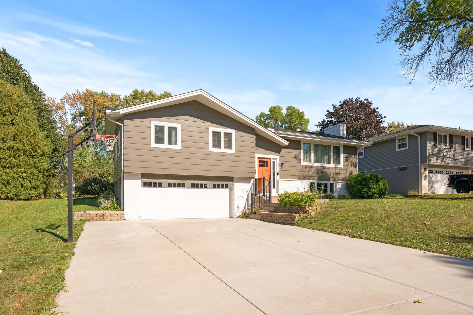 View of Residential at 8224 39th Avenue, New Hope MN 55427, New Hope - Mike Wilen | Minnesota Team Real Estate