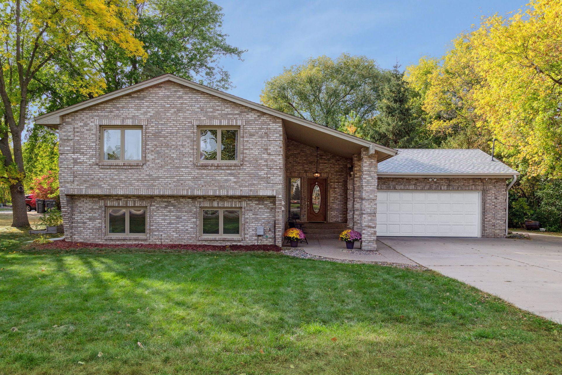 View of Residential at 3940 Country Oaks Drive, Excelsior MN 55331, Excelsior - Mike Wilen | Minnesota Team Real Estate