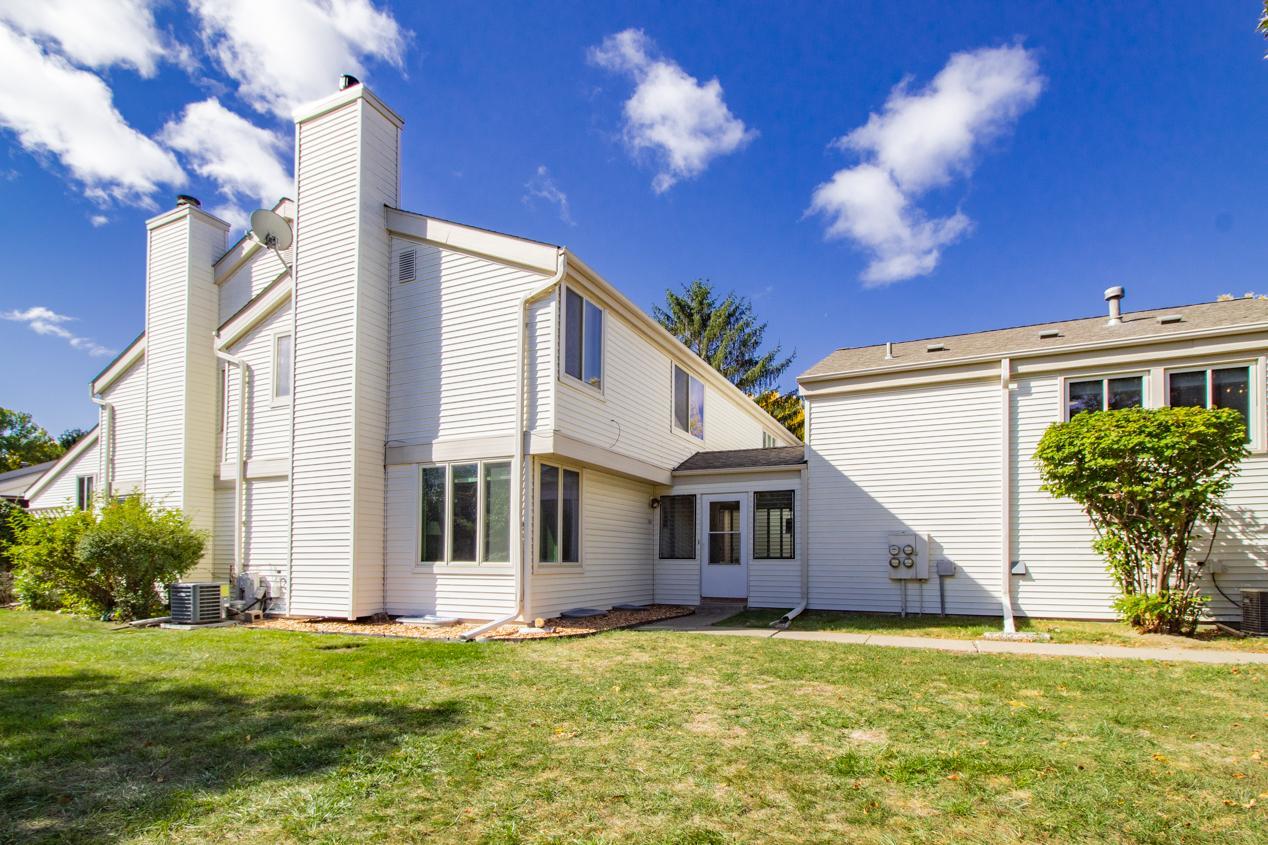 View of Residential at 284 Cambria Court, Woodbury MN 55125, Woodbury - Mike Wilen | Minnesota Team Real Estate