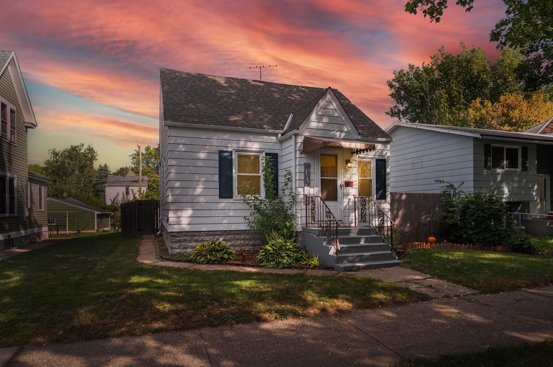 View of Residential at 911 Magnolia Avenue, Saint Paul MN 55106, Saint Paul - Mike Wilen | Minnesota Team Real Estate