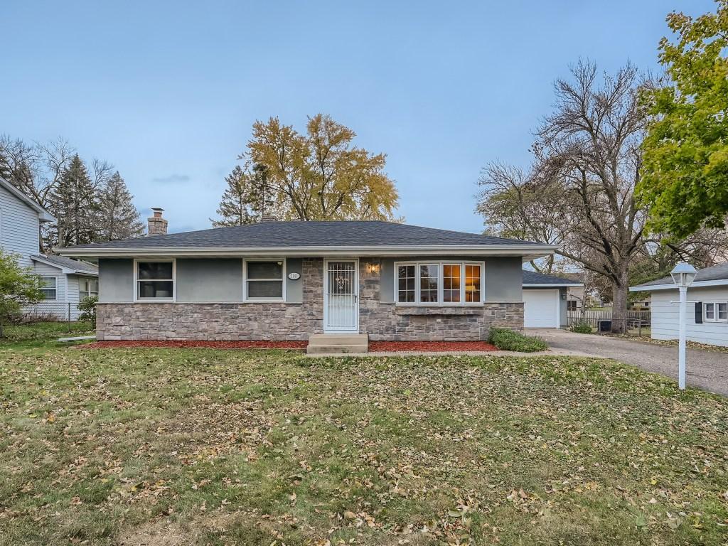 View of Residential at 2141 Mapleview Avenue, Maplewood MN 55109, Maplewood - Mike Wilen | Minnesota Team Real Estate
