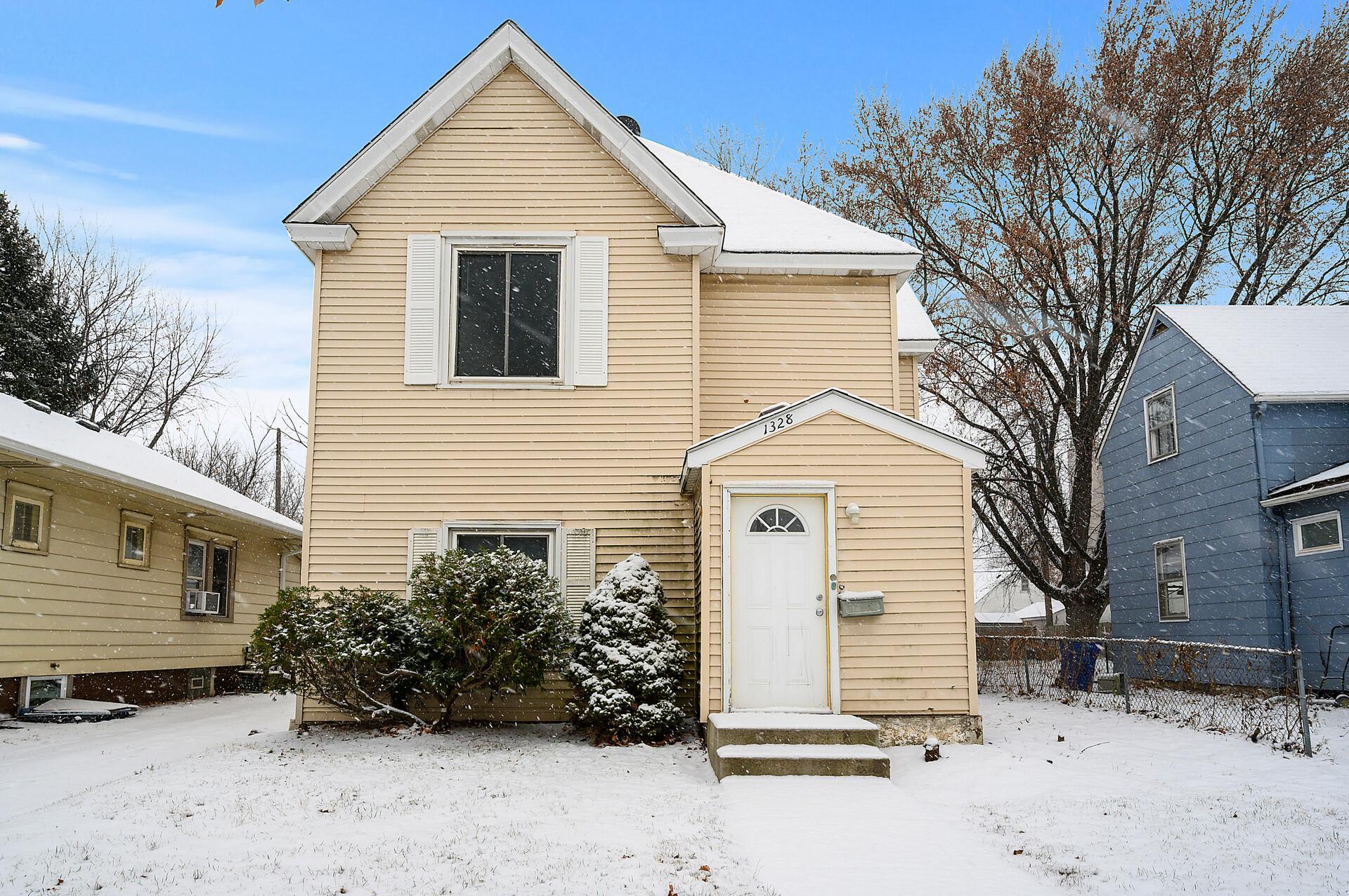 View of Residential at 1328 Hewitt Avenue, Saint Paul MN 55104, Saint Paul - Mike Wilen | Minnesota Team Real Estate