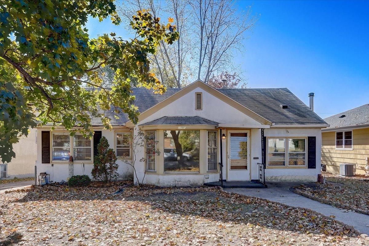 View of Residential at 1006 Van Buren Avenue, Saint Paul MN 55104, Saint Paul - Mike Wilen | Minnesota Team Real Estate