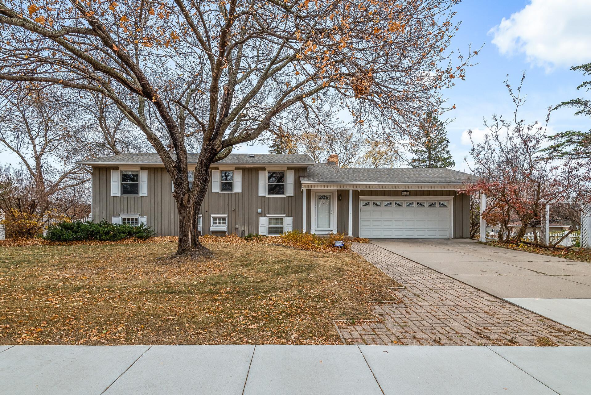 View of Residential at 1072 Ramsdell Drive, Apple Valley MN 55124, Apple Valley - Mike Wilen | Minnesota Team Real Estate