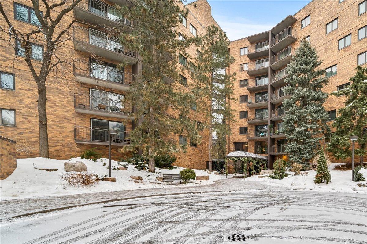 View of Residential at 210 Grant Street #320, Minneapolis MN 55403, Minneapolis - Mike Wilen | Minnesota Team Real Estate