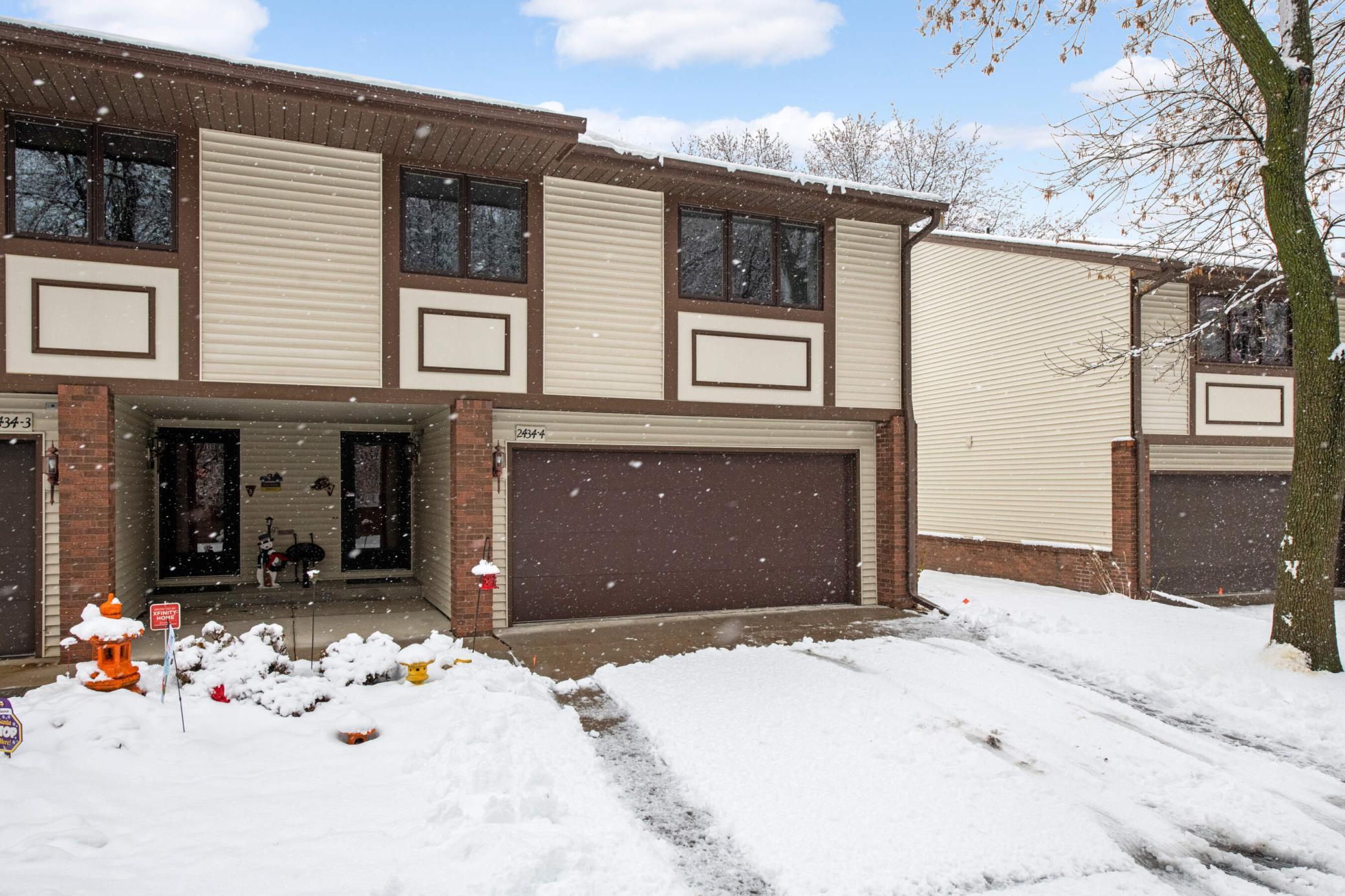 View of Residential at 2434 County Road D #4, Roseville MN 55112, Roseville - Mike Wilen | Minnesota Team Real Estate