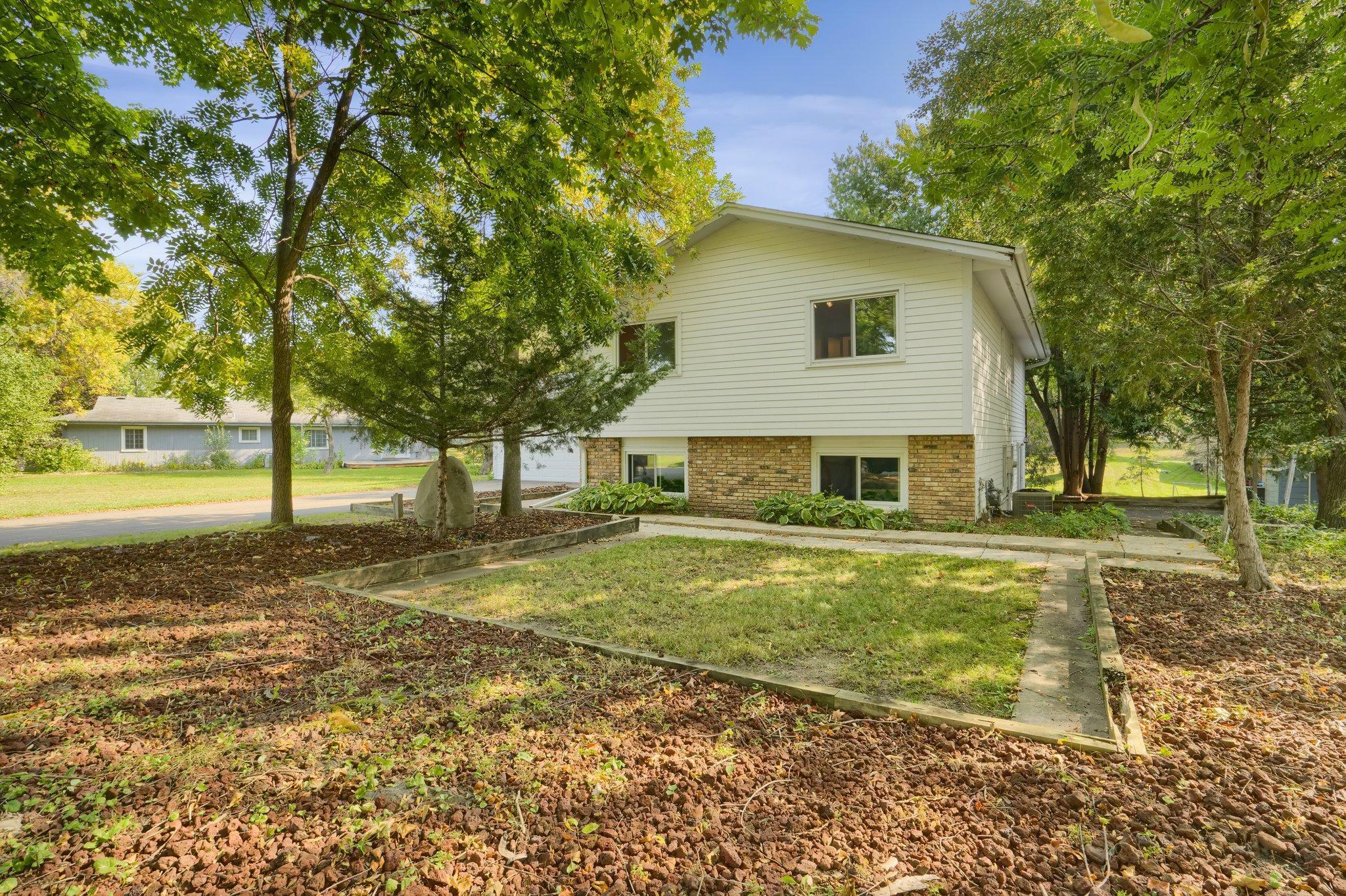 View of Residential at 6879 Park View Lane, Eden Prairie MN 55346, Eden Prairie - Mike Wilen | Minnesota Team Real Estate