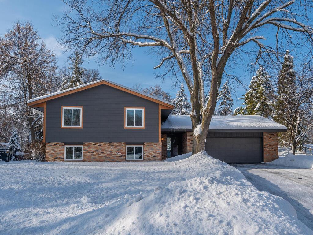 View of Residential at 9632 Edgewood Road, Bloomington MN 55438, Bloomington - Mike Wilen | Minnesota Team Real Estate