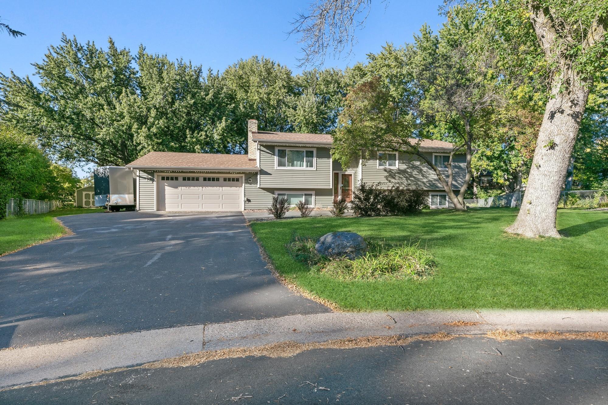 View of Residential at 6950 Annapolis Circle, Maple Grove MN 55311, Maple Grove - Mike Wilen | Minnesota Team Real Estate