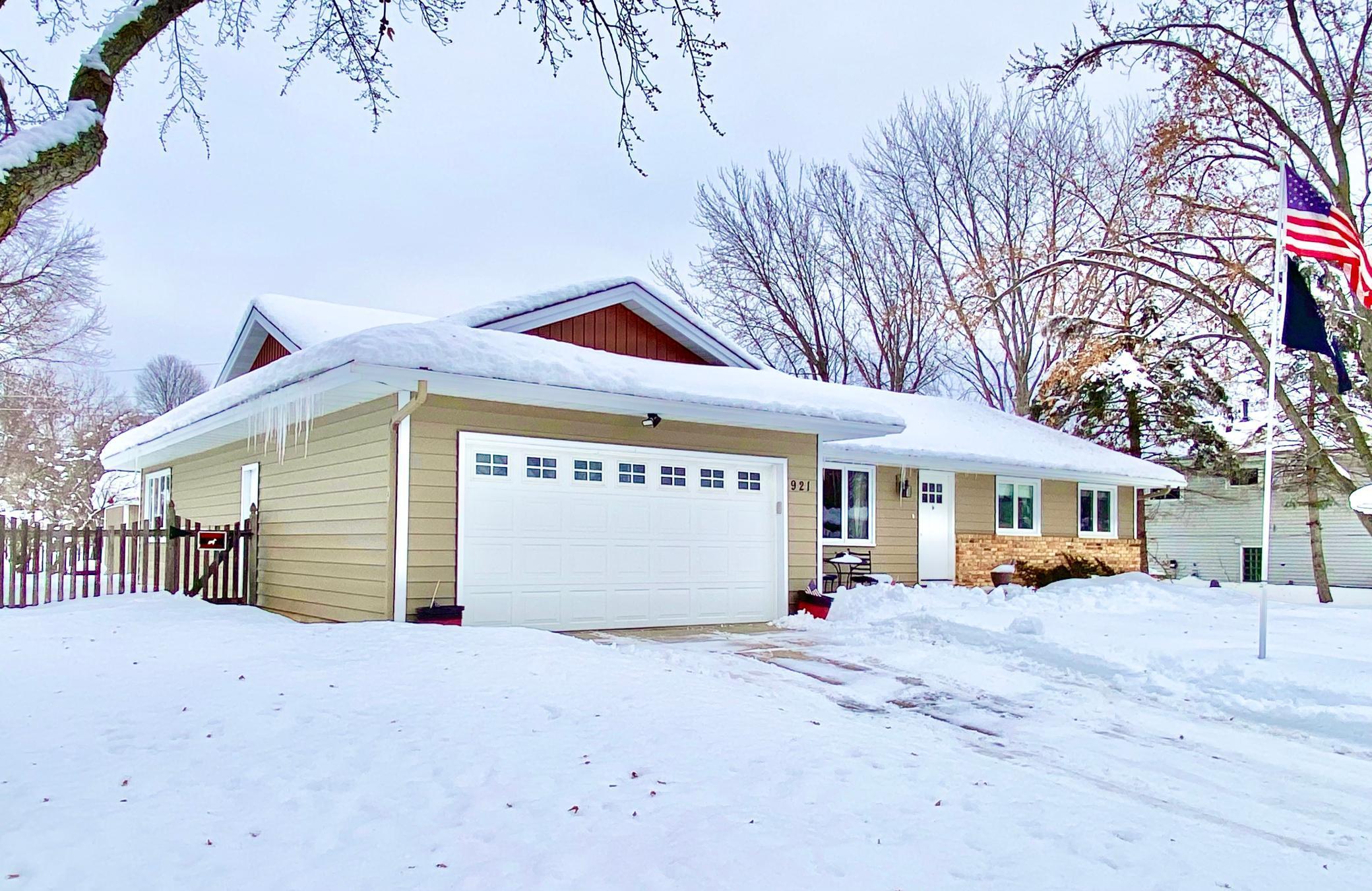View of Residential at 921 Whitney Drive, Apple Valley MN 55124, Apple Valley - Mike Wilen | Minnesota Team Real Estate
