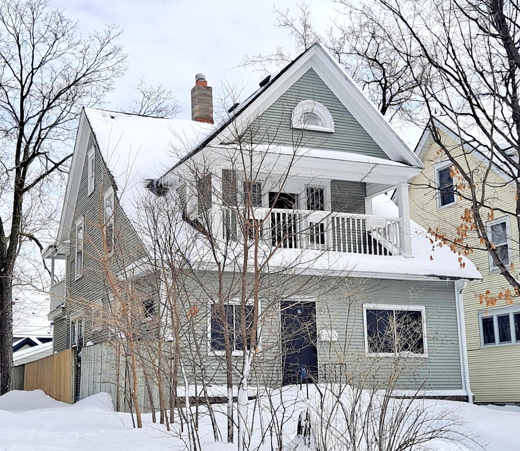 View of Residential at 2521 Dupont Avenue, Minneapolis MN 55405, Minneapolis - Mike Wilen | Minnesota Team Real Estate