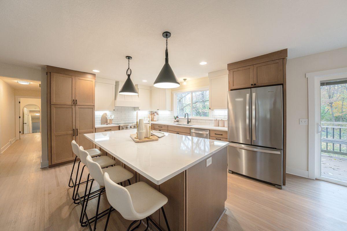 View of Residential at 6902 Kingston Drive, Eden Prairie MN 55346, Eden Prairie - Mike Wilen | Minnesota Team Real Estate