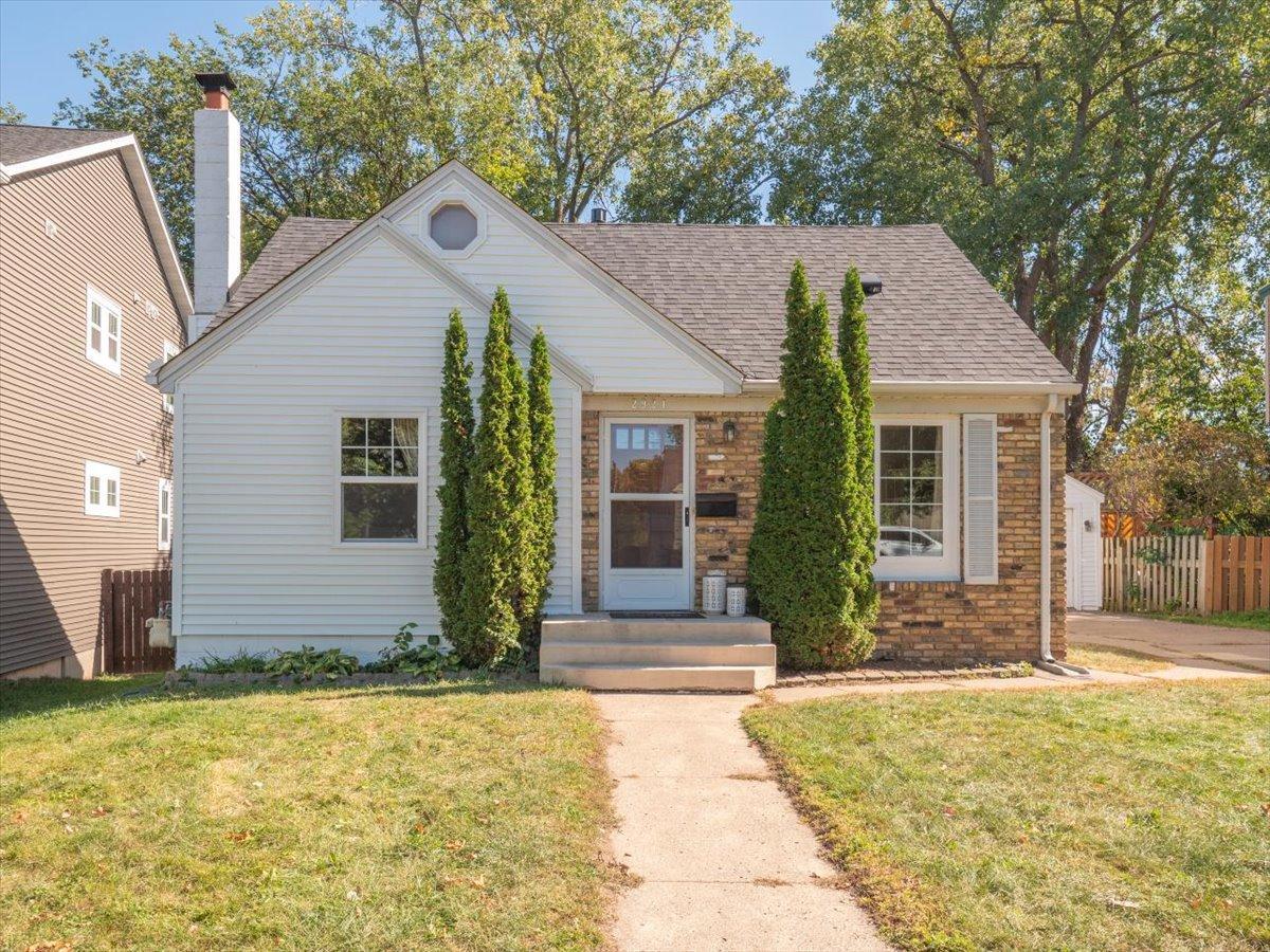 View of Residential at 2921 Texa Tonka Avenue, Saint Louis Park MN 55426, Saint Louis Park - Mike Wilen | Minnesota Team Real Estate