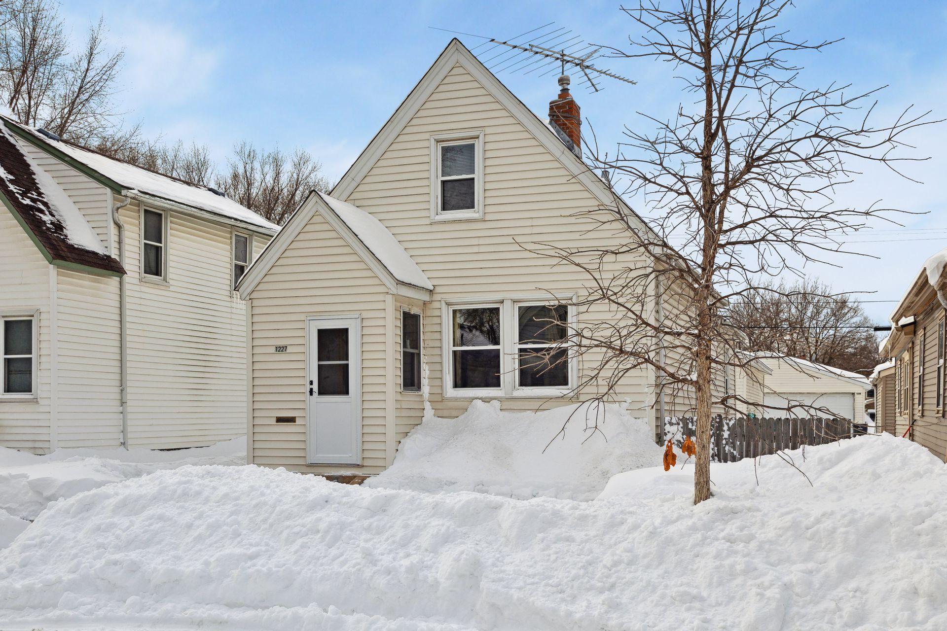 View of Residential at 1227 Woodbridge Street, Saint Paul MN 55117, Saint Paul - Mike Wilen | Minnesota Team Real Estate