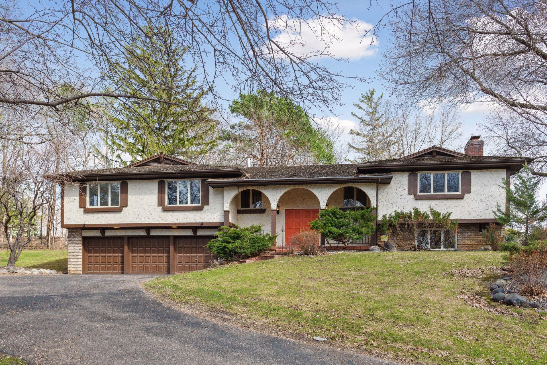 View of Residential at 1100 Heritage Lane, Wayzata MN 55391, Wayzata - Mike Wilen | Minnesota Team Real Estate
