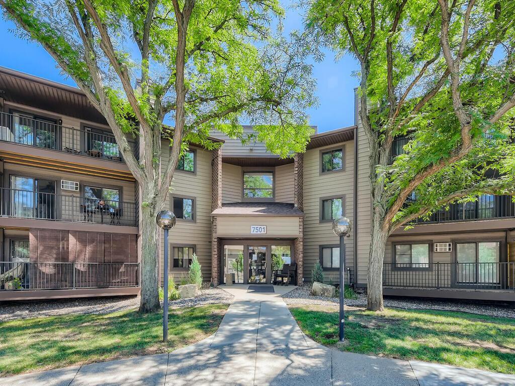 View of Residential at 7501 101st Street #106, Bloomington MN 55438, Bloomington - Mike Wilen | Minnesota Team Real Estate