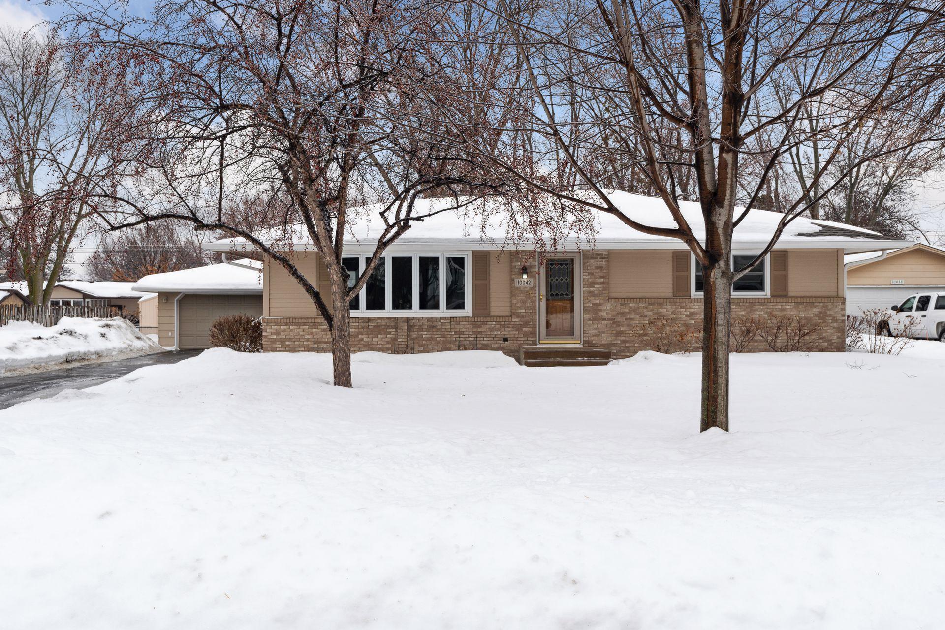 View of Residential at 10042 Pilgrim Way, Maple Grove MN 55369, Maple Grove - Mike Wilen | Minnesota Team Real Estate