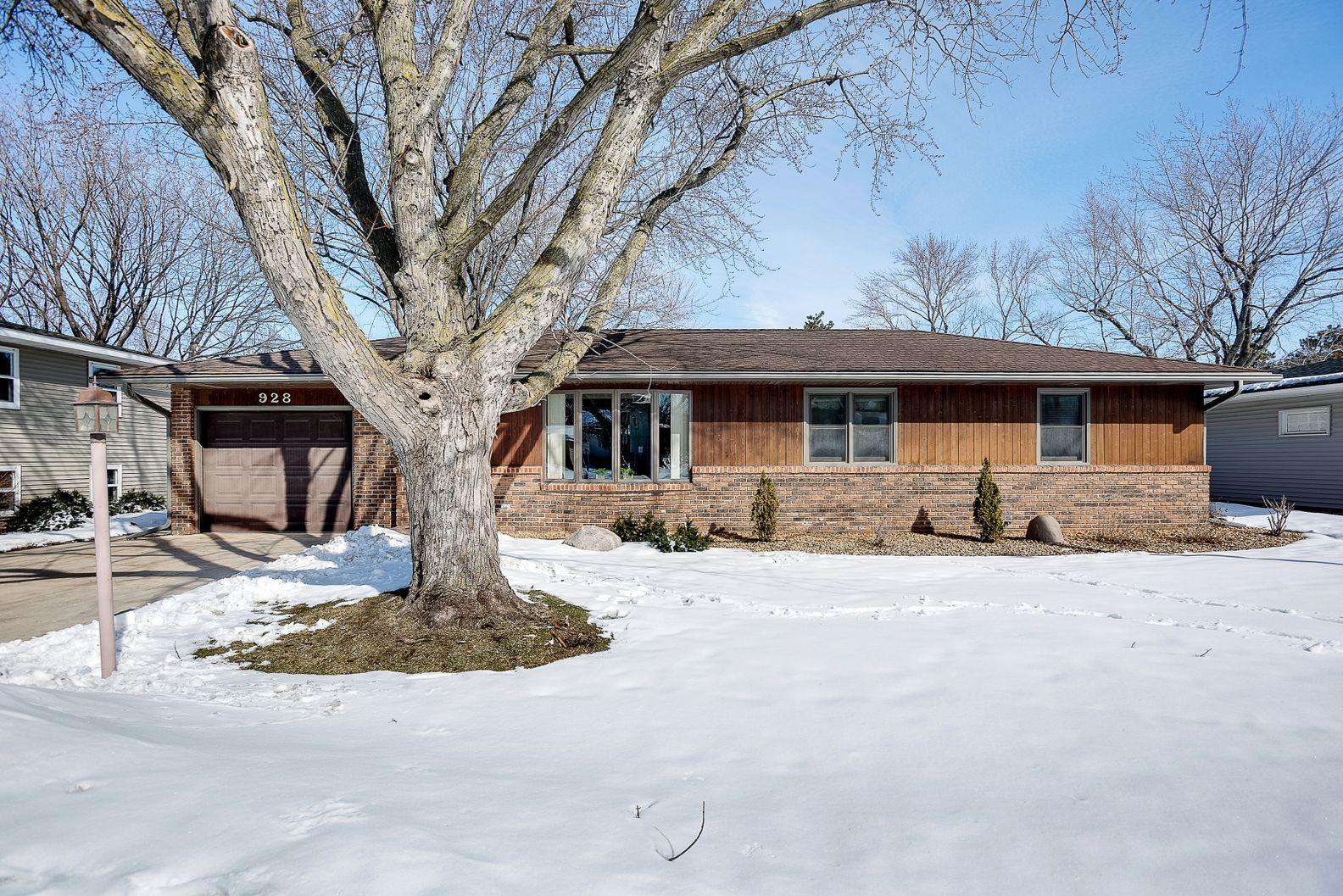 View of Residential at 928 15th Street, Hastings MN 55033, Hastings - Mike Wilen | Minnesota Team Real Estate
