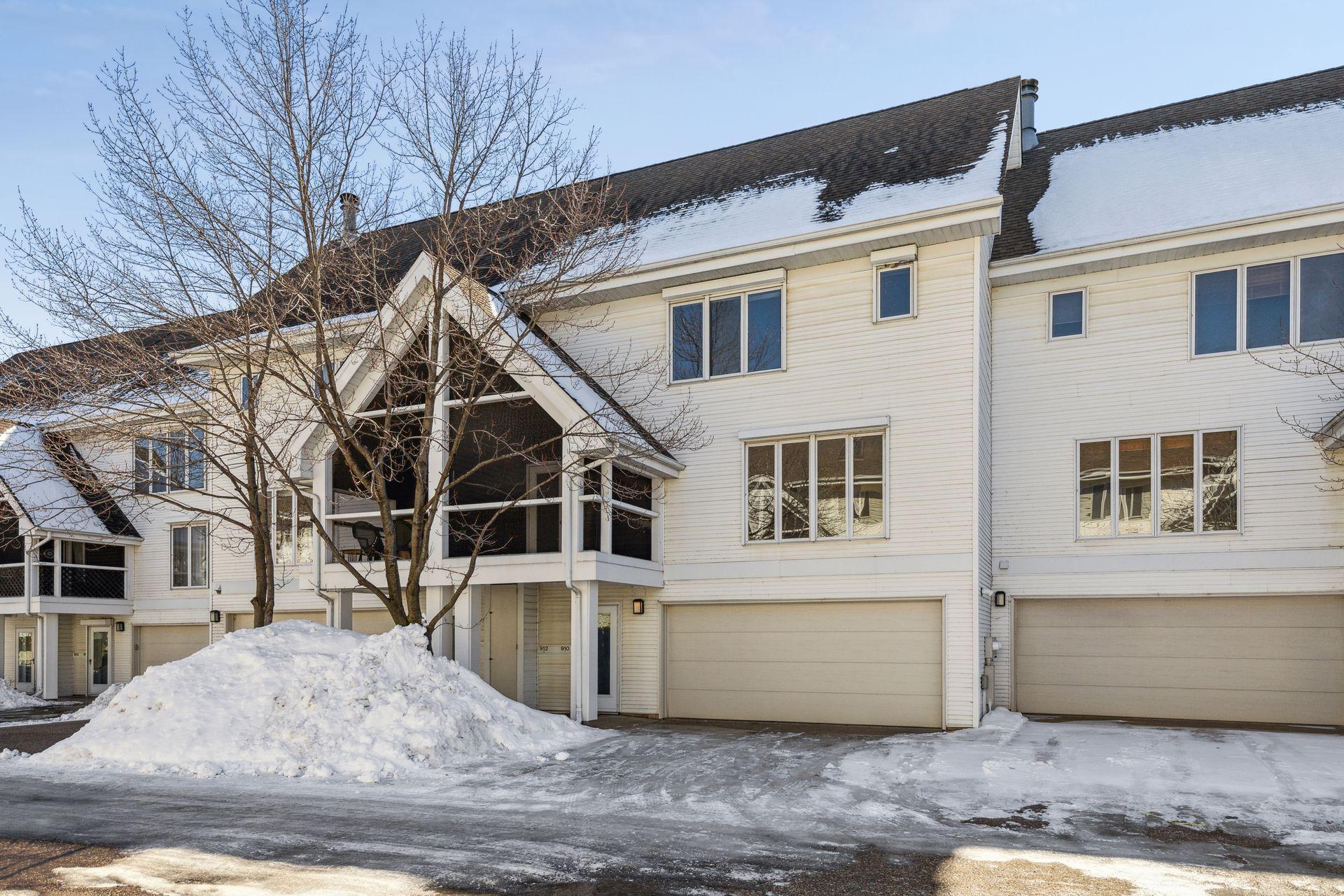 View of Residential at 910 Dartmouth Place, Minneapolis MN 55414, Minneapolis - Mike Wilen | Minnesota Team Real Estate