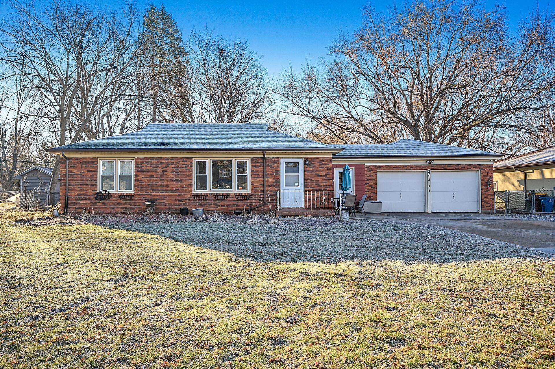 View of Residential at 2124 Floral Drive, White Bear Lake MN 55110, White Bear Lake - Mike Wilen | Minnesota Team Real Estate