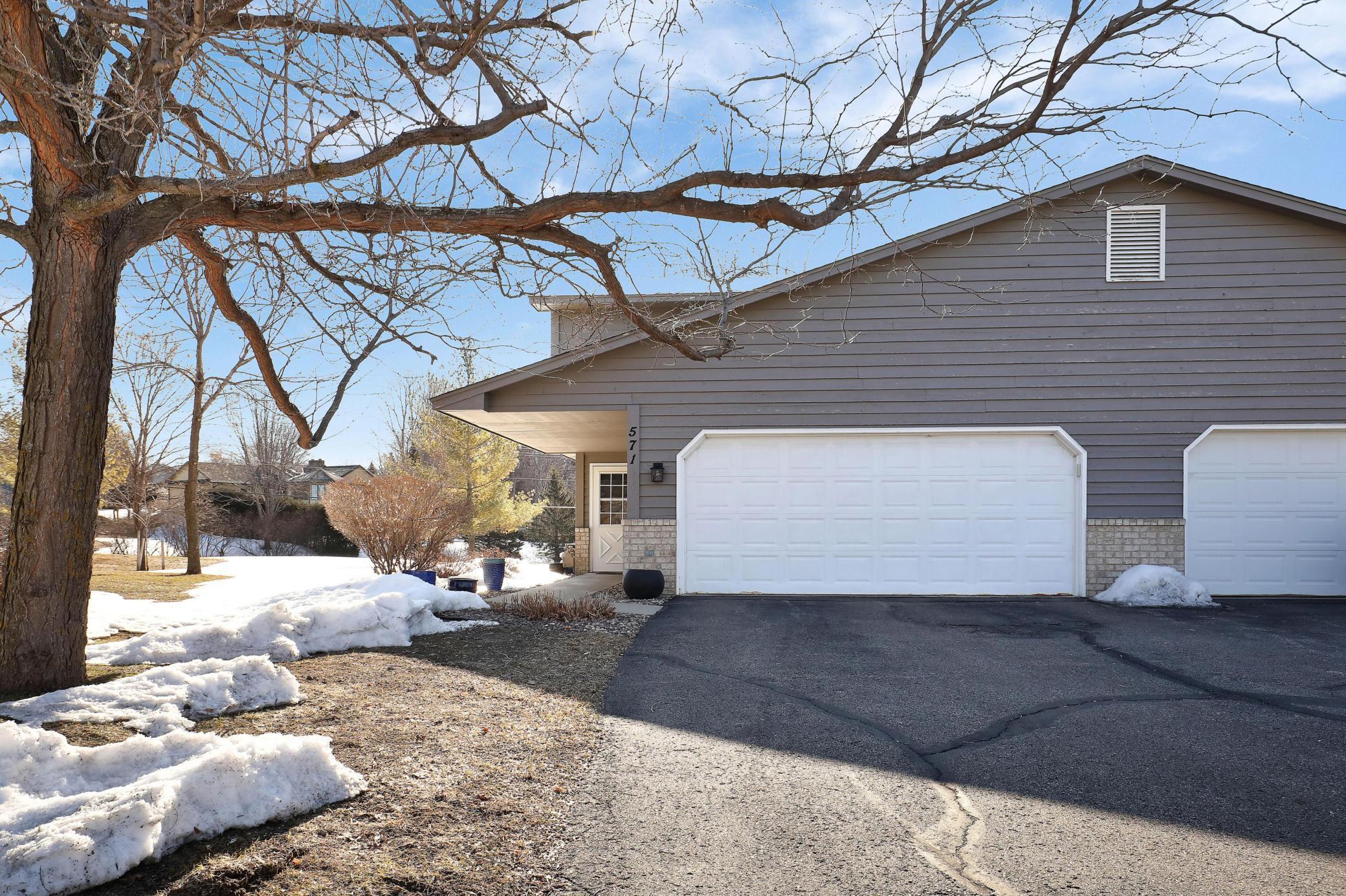 View of Residential at 571 Oakhill Circle, Chaska MN 55318, Chaska - Mike Wilen | Minnesota Team Real Estate