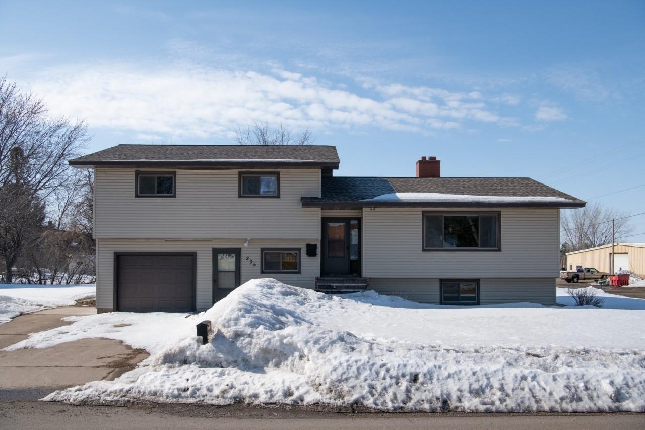 View of Residential at 205 3rd Street, Braham MN 55006, Braham - Mike Wilen | Minnesota Team Real Estate