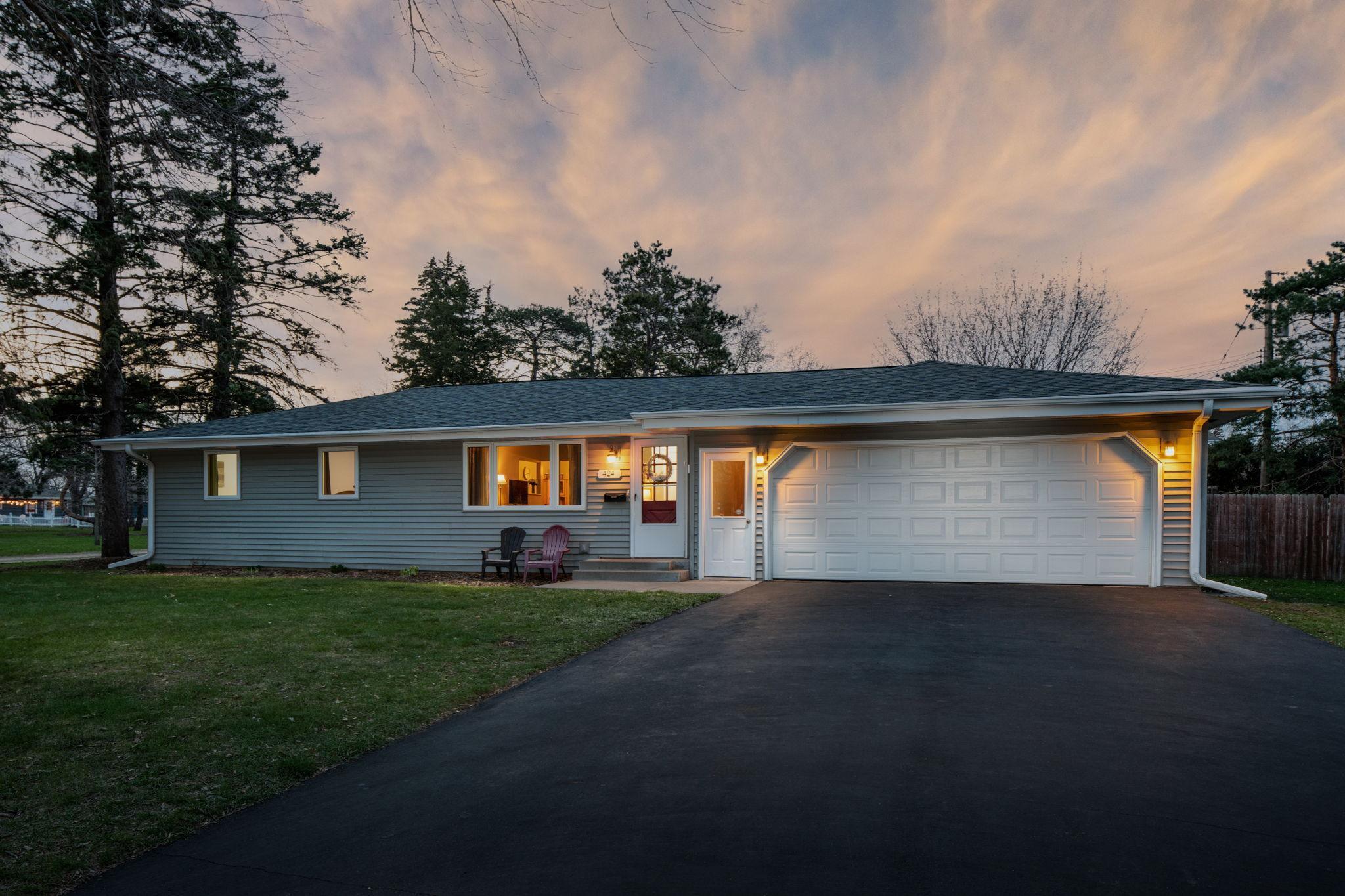 View of Residential at 424 99th Street, Bloomington MN 55420, Bloomington - Mike Wilen | Minnesota Team Real Estate