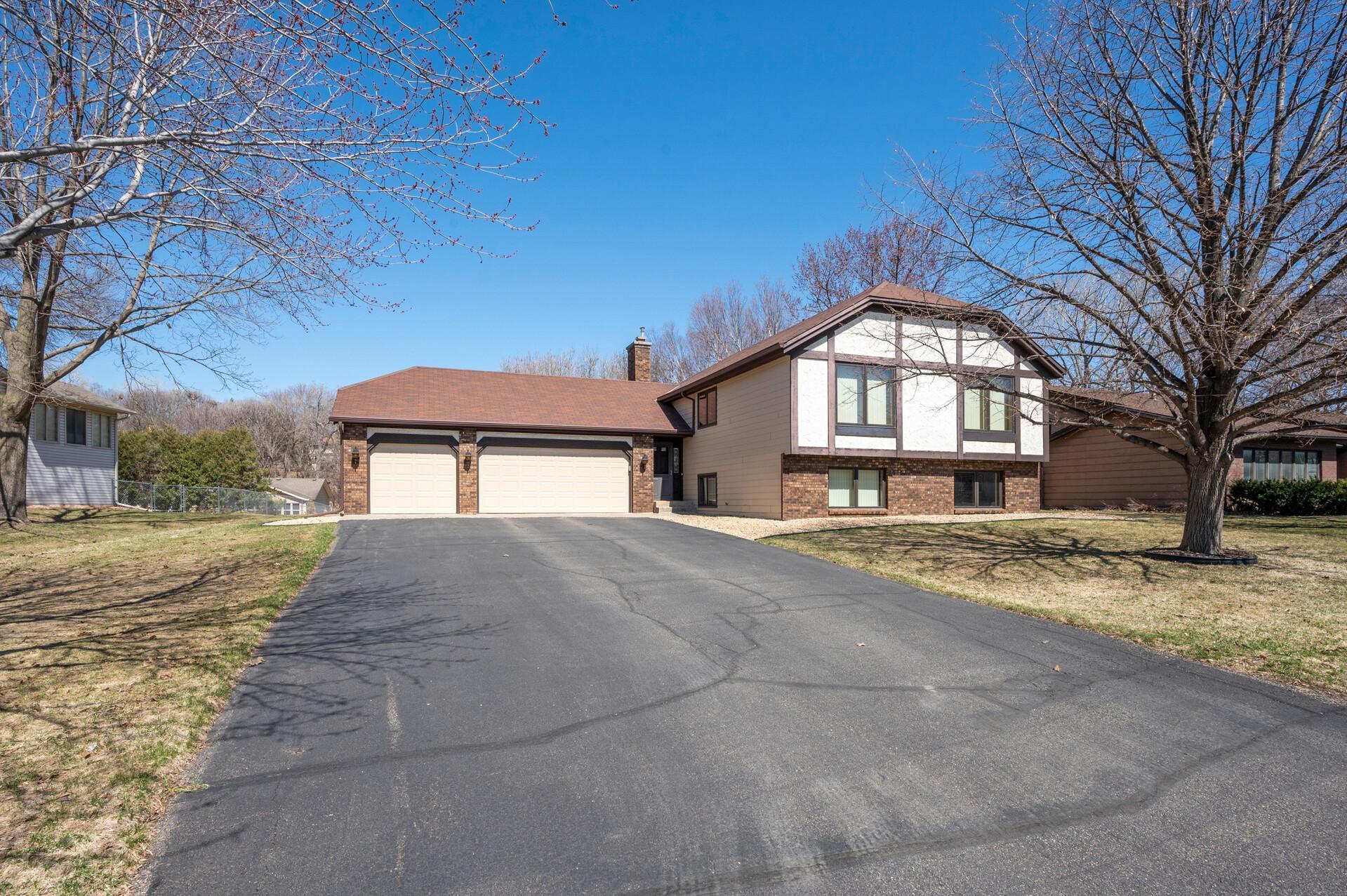 View of Residential at 330 Swanson Circle, Burnsville MN 55306, Burnsville - Mike Wilen | Minnesota Team Real Estate