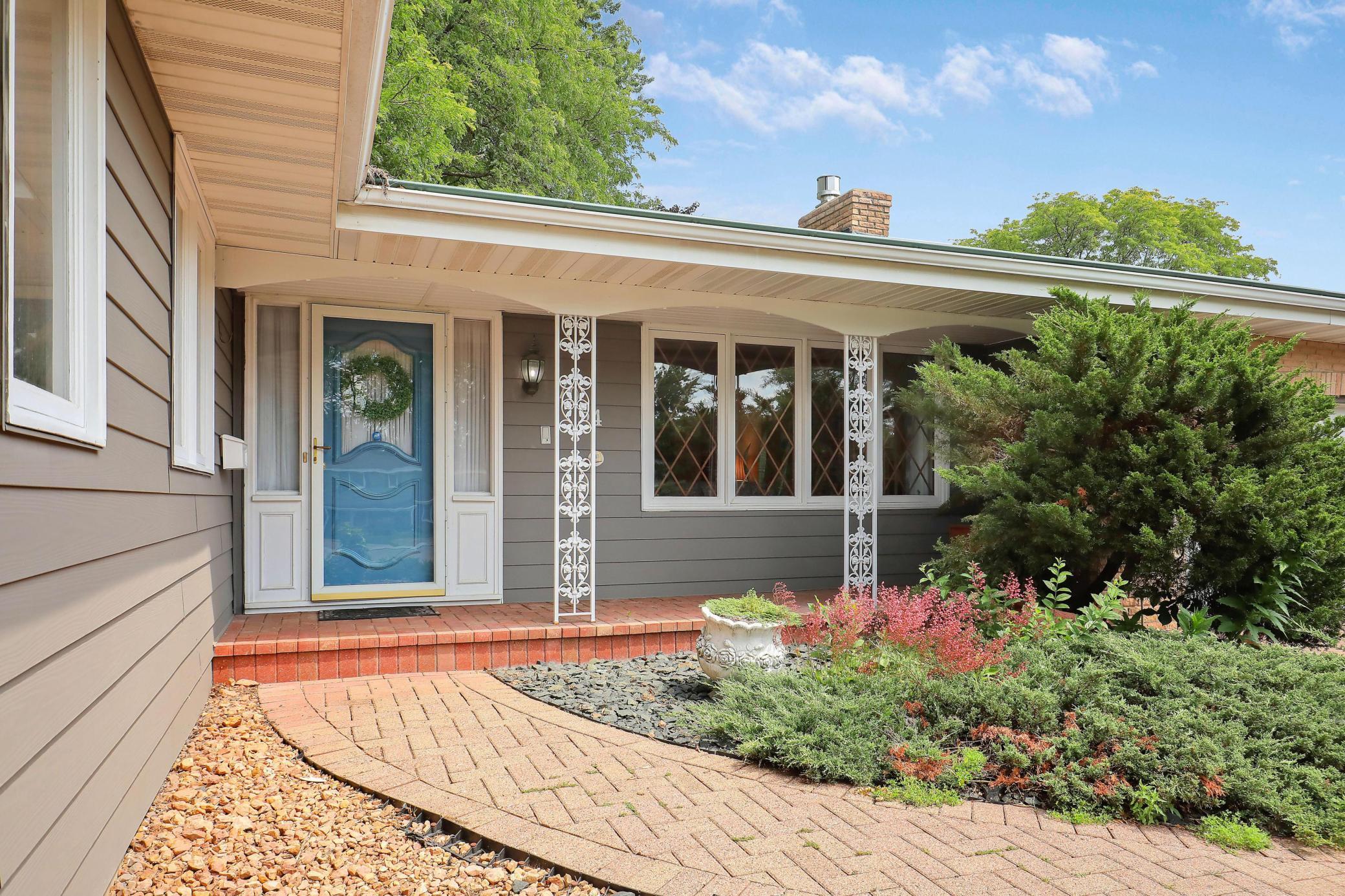 View of Residential at 7064 Aberdeen Curve, Woodbury MN 55125, Woodbury - Mike Wilen | Minnesota Team Real Estate