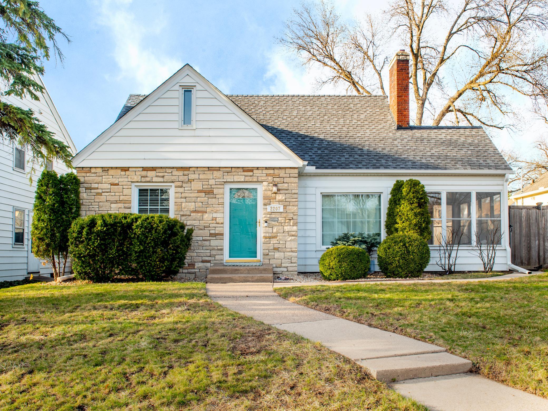 View of Residential at 2207 Highland Parkway, Saint Paul MN 55116, Saint Paul - Mike Wilen | Minnesota Team Real Estate