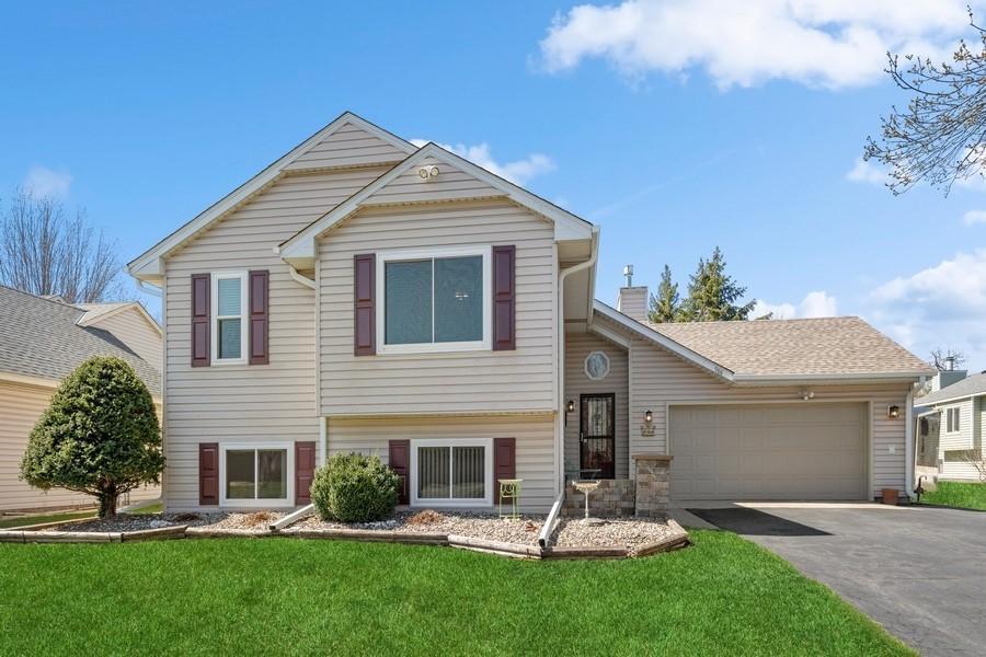 View of Residential at 988 Savannah Road, Eagan MN 55123, Eagan - Mike Wilen | Minnesota Team Real Estate