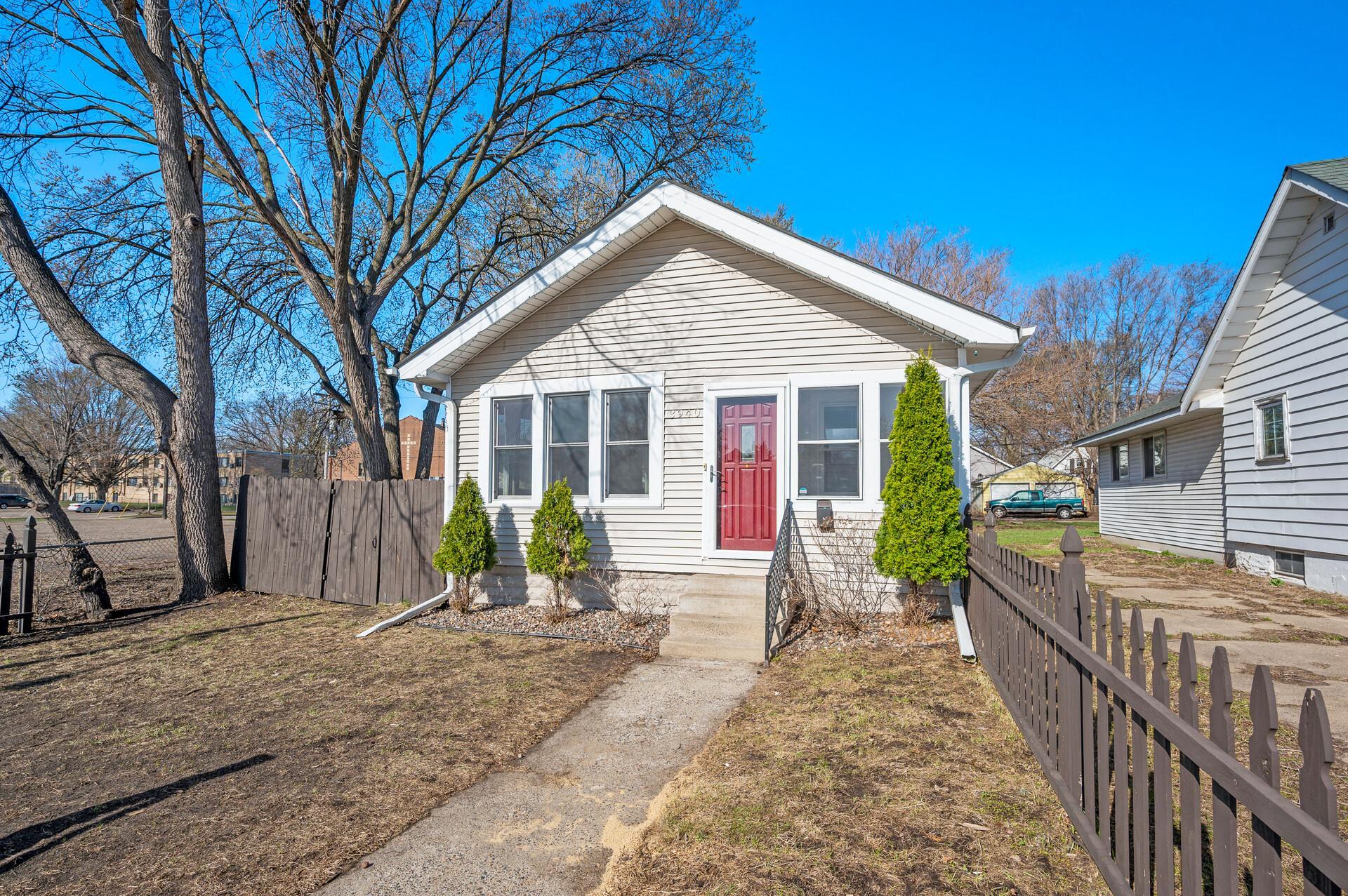 View of Residential at 3940 4th Avenue, Minneapolis MN 55409, Minneapolis - Mike Wilen | Minnesota Team Real Estate