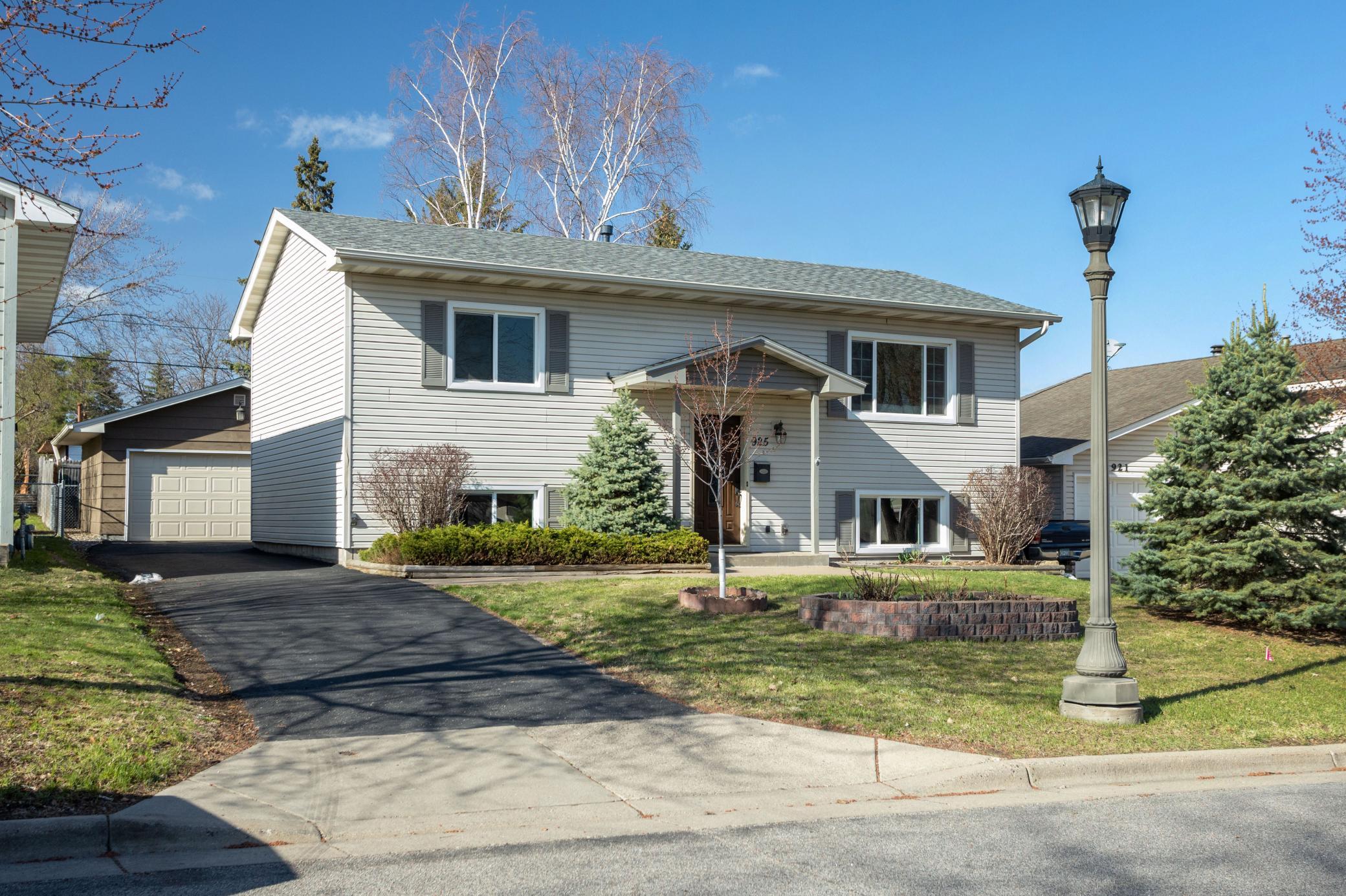 View of Residential at 925 California Avenue, Saint Paul MN 55117, Saint Paul - Mike Wilen | Minnesota Team Real Estate