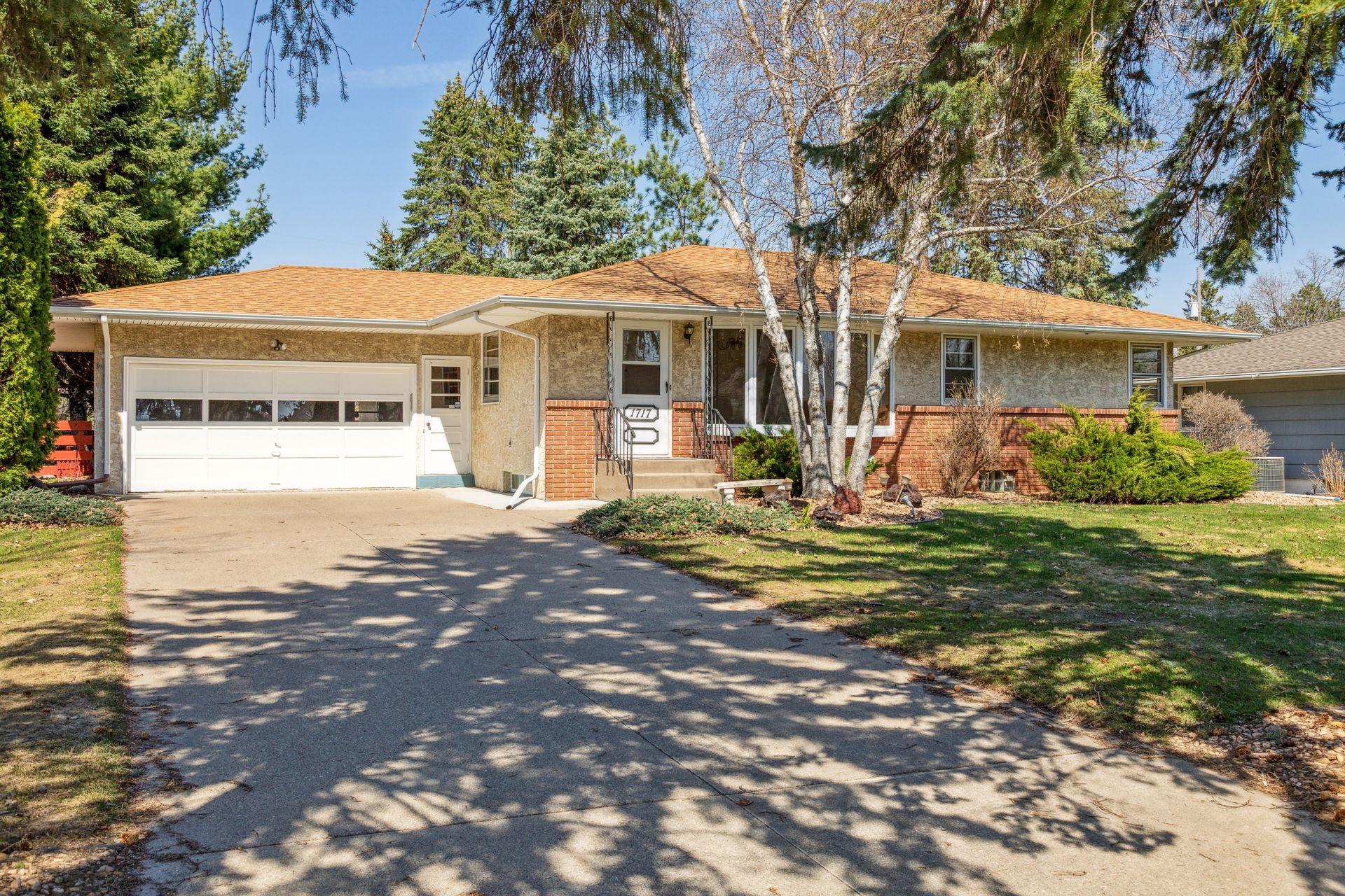 View of Residential at 1717 Millwood Avenue, Roseville MN 55113, Roseville - Mike Wilen | Minnesota Team Real Estate