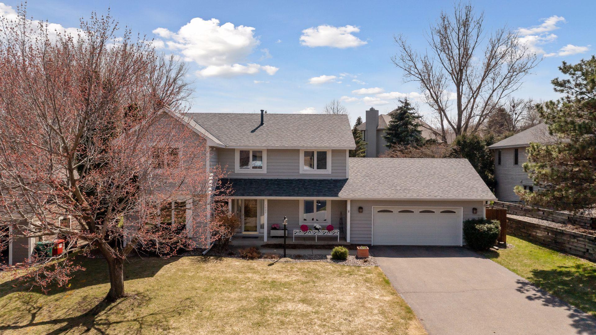 View of Residential at 4925 93rd Street, Bloomington MN 55437, Bloomington - Mike Wilen | Minnesota Team Real Estate