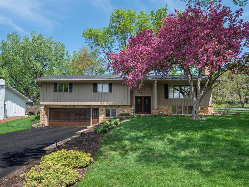 View of Residential at 6700 Sioux Trail, Edina MN 55439, Edina - Mike Wilen | Minnesota Team Real Estate