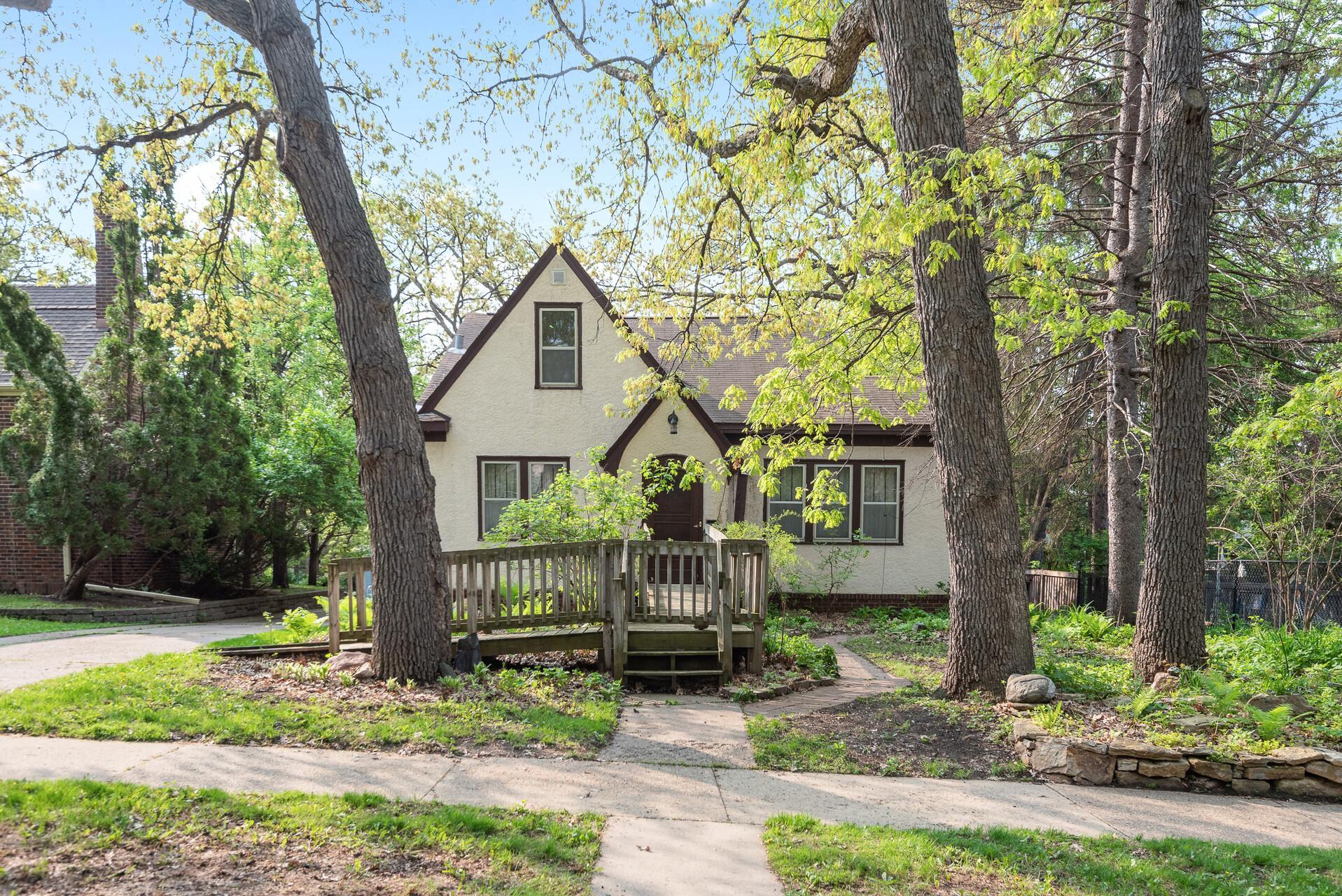 View of Residential at 2342 Commonwealth Avenue, Saint Paul MN 55108, Saint Paul - Mike Wilen | Minnesota Team Real Estate